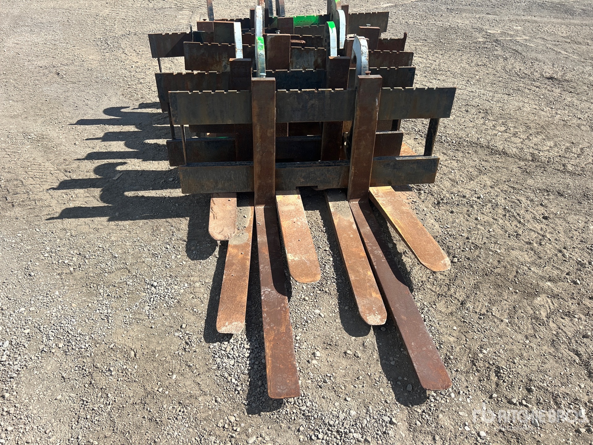 Caterpillar QUANTITY OF (6) 52 IN