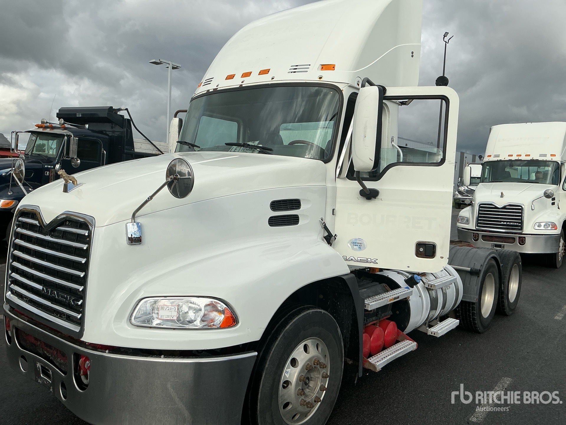 2015 Mack CXU613