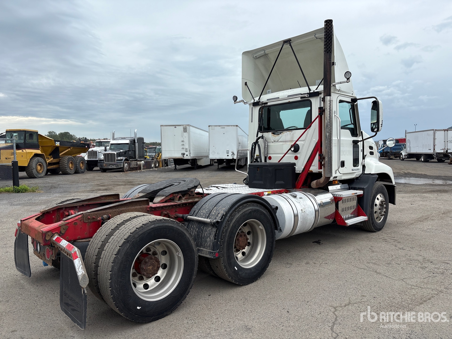 2015 Mack CXU613