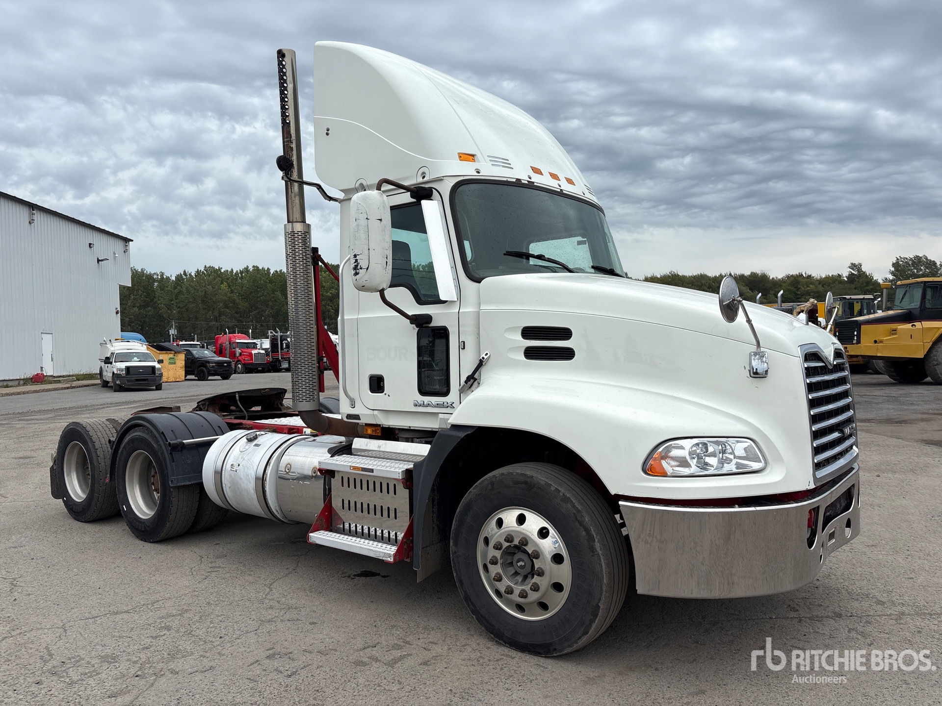 2015 Mack CXU613