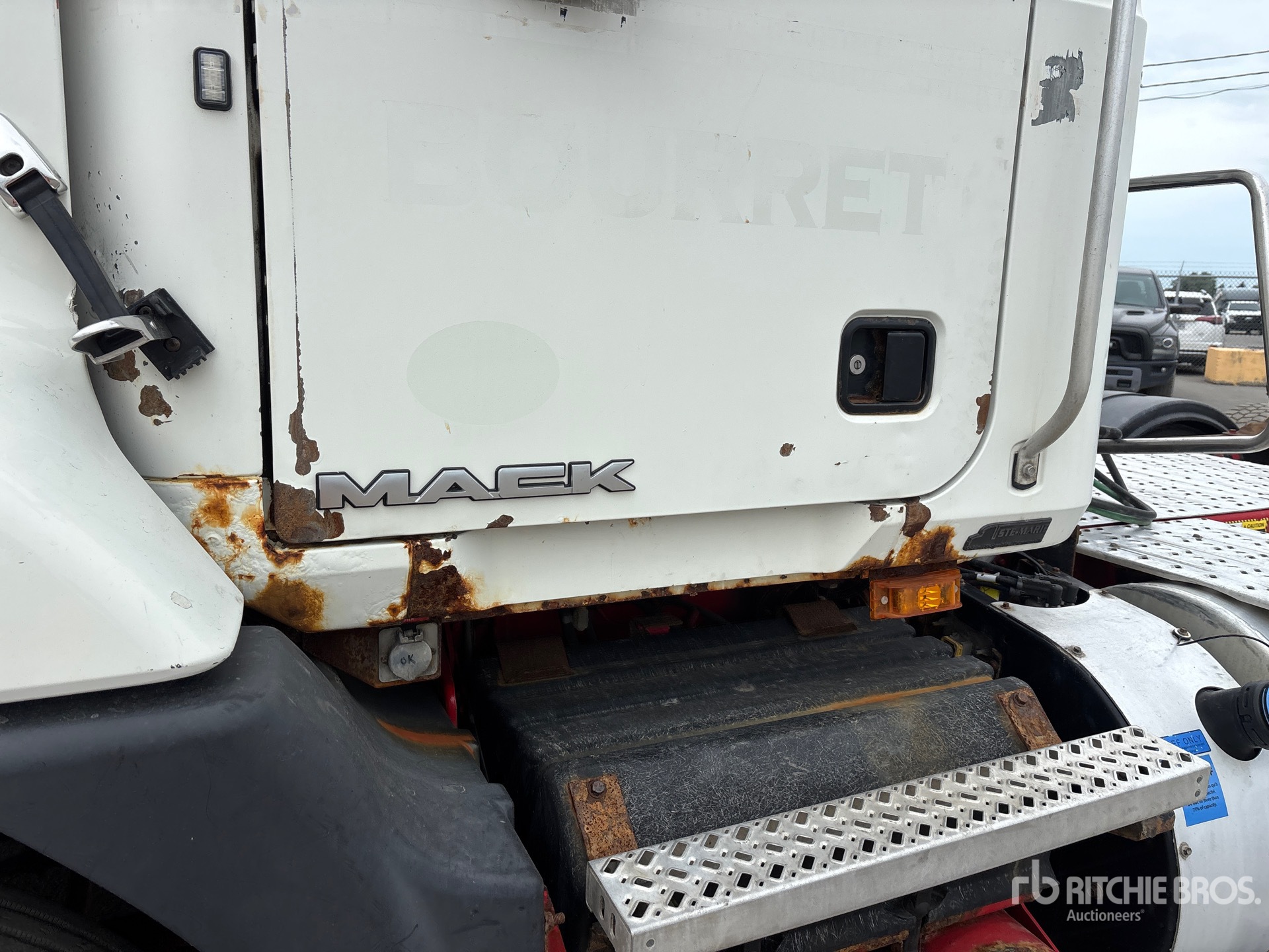 2015 Mack CXU613