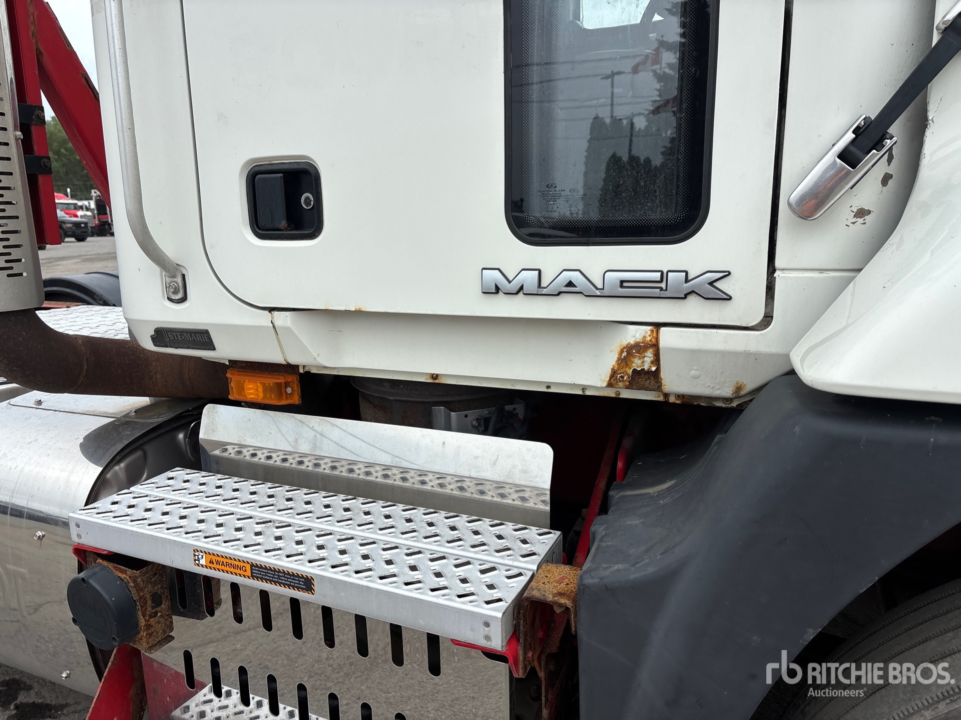 2015 Mack CXU613
