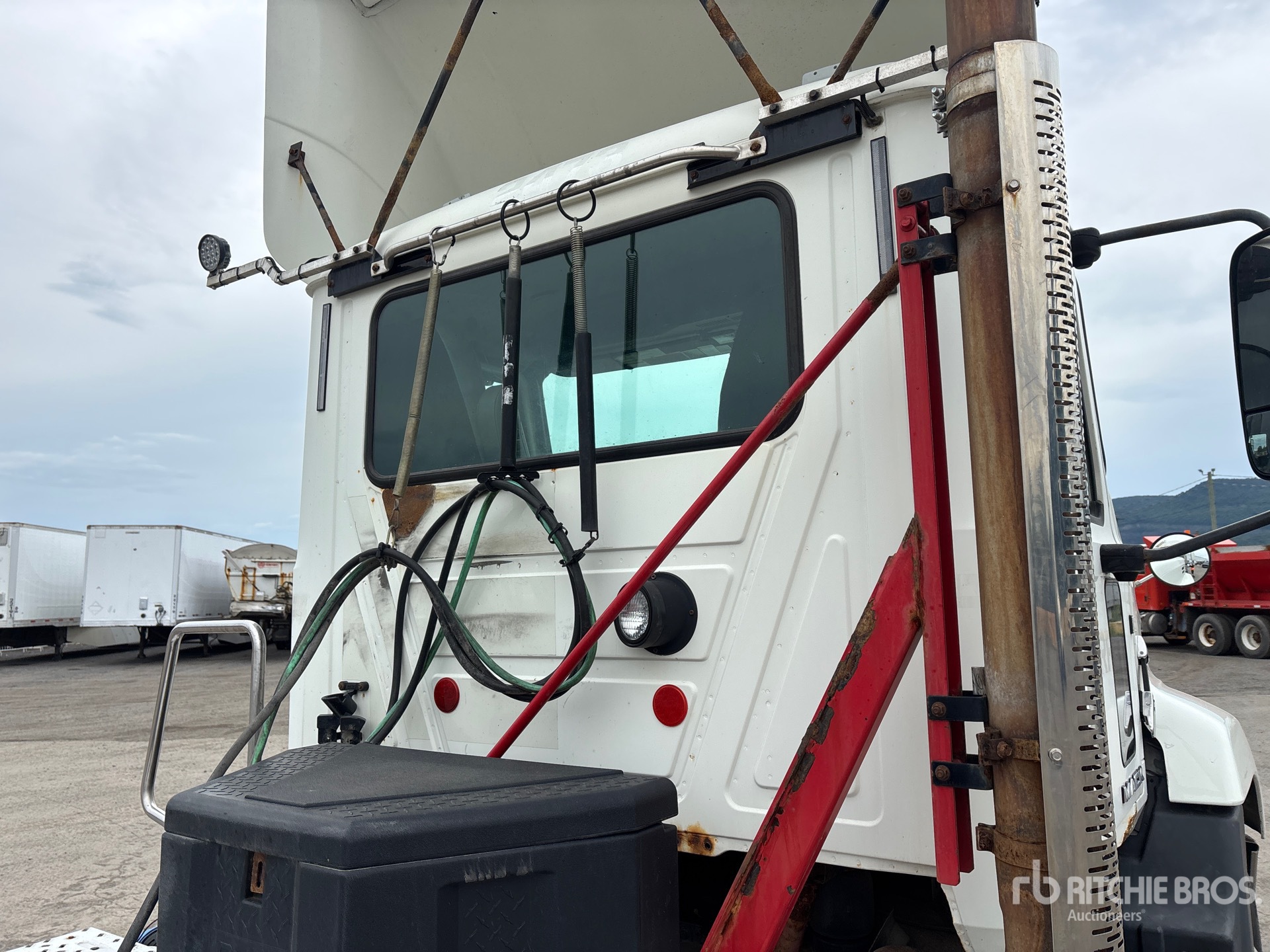 2015 Mack CXU613