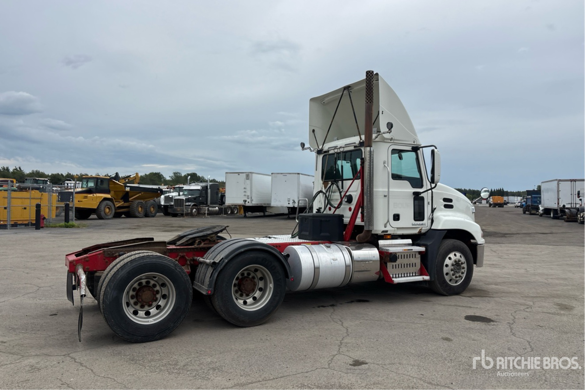 2015 Mack CXU613