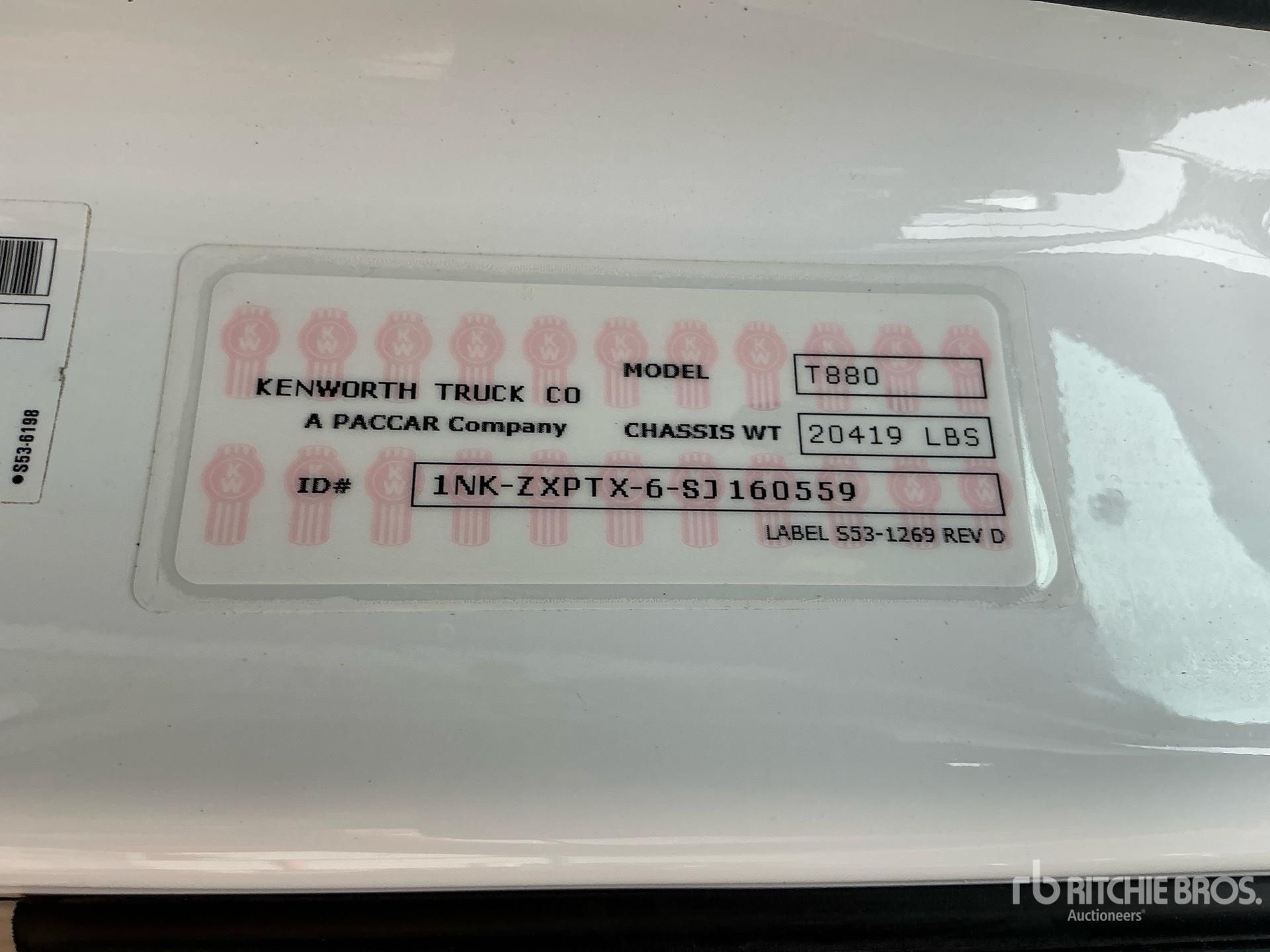Photo of 2025 Kenworth T880