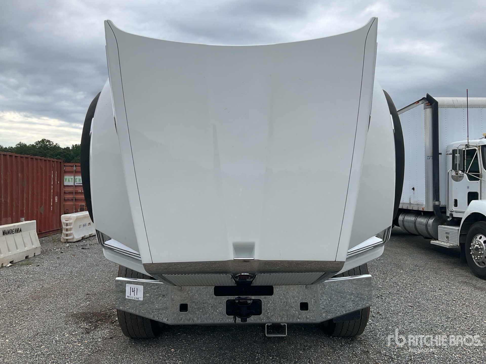 2025 Kenworth T880