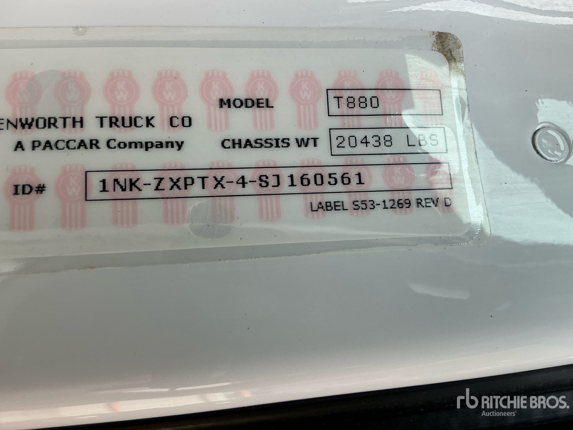 Photo of 2025 Kenworth T880