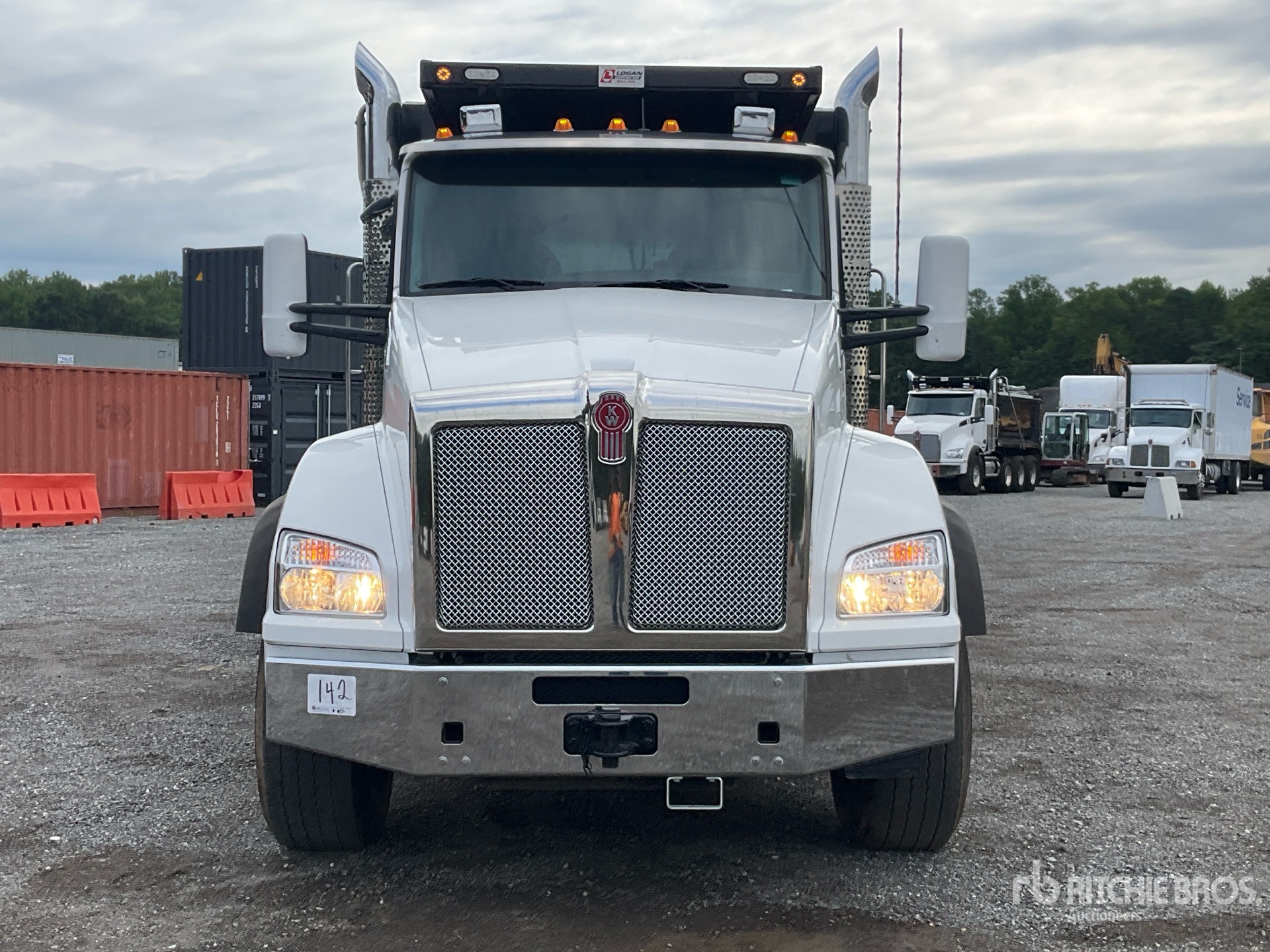 2025 Kenworth T880