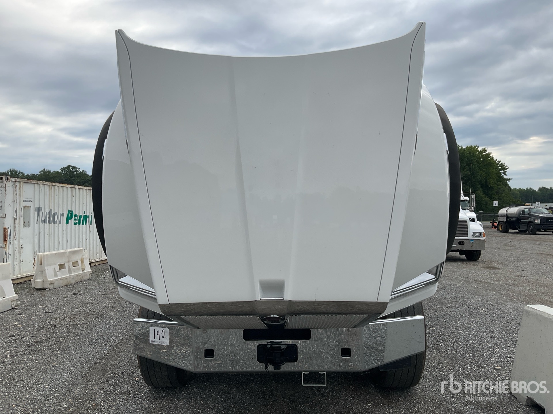 2025 Kenworth T880