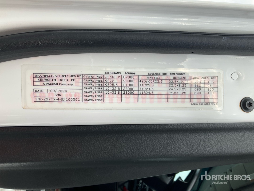 2025 Kenworth T880