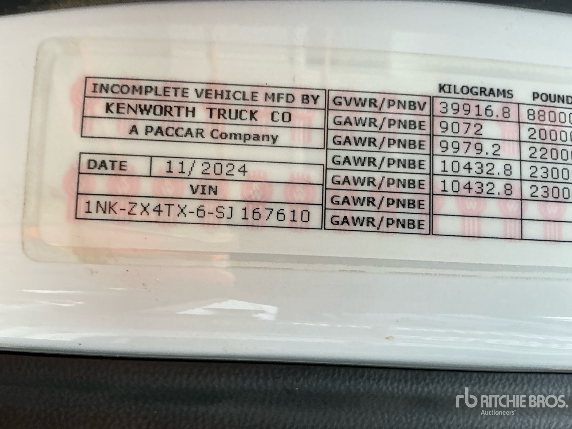 2025 Kenworth T880