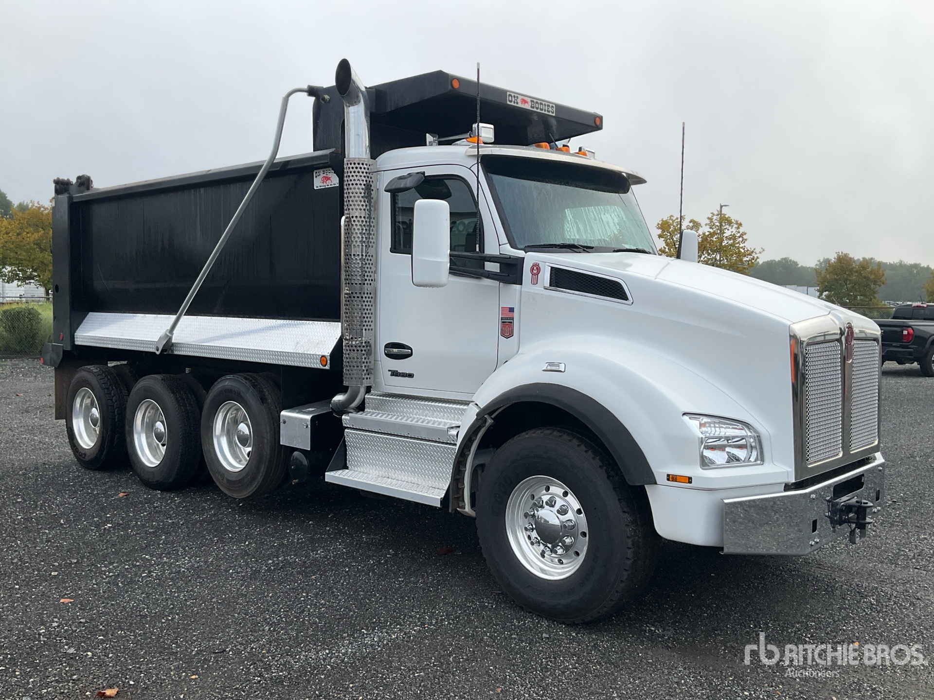 2025 Kenworth T880
