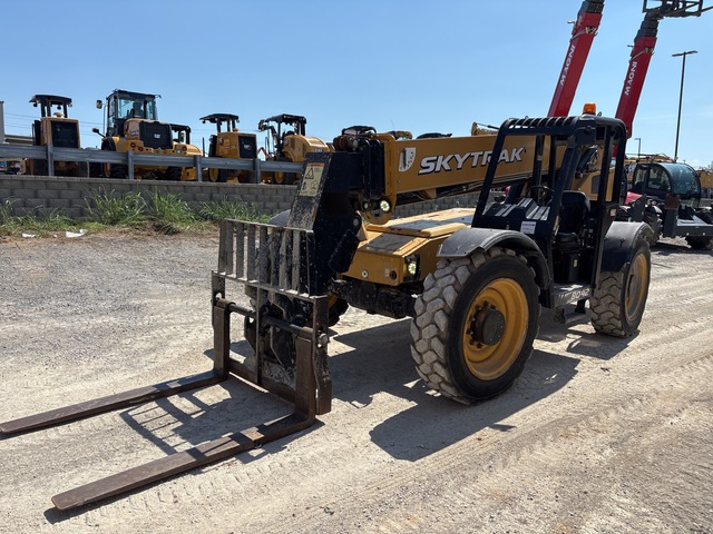 2019 SkyTrak 8042 Telehandler