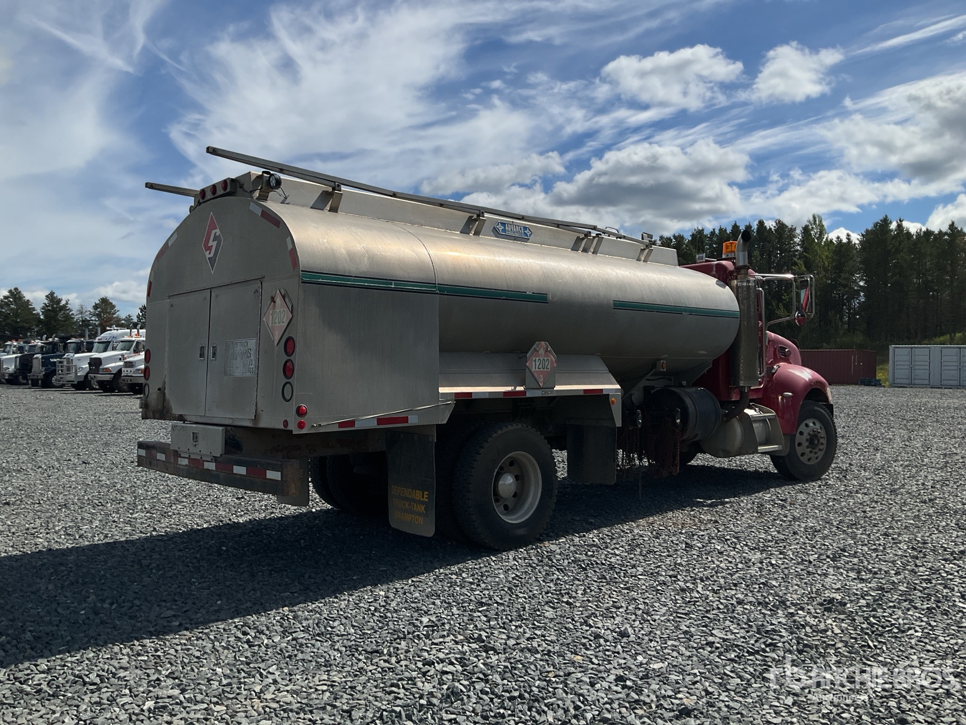2007 Peterbilt 335