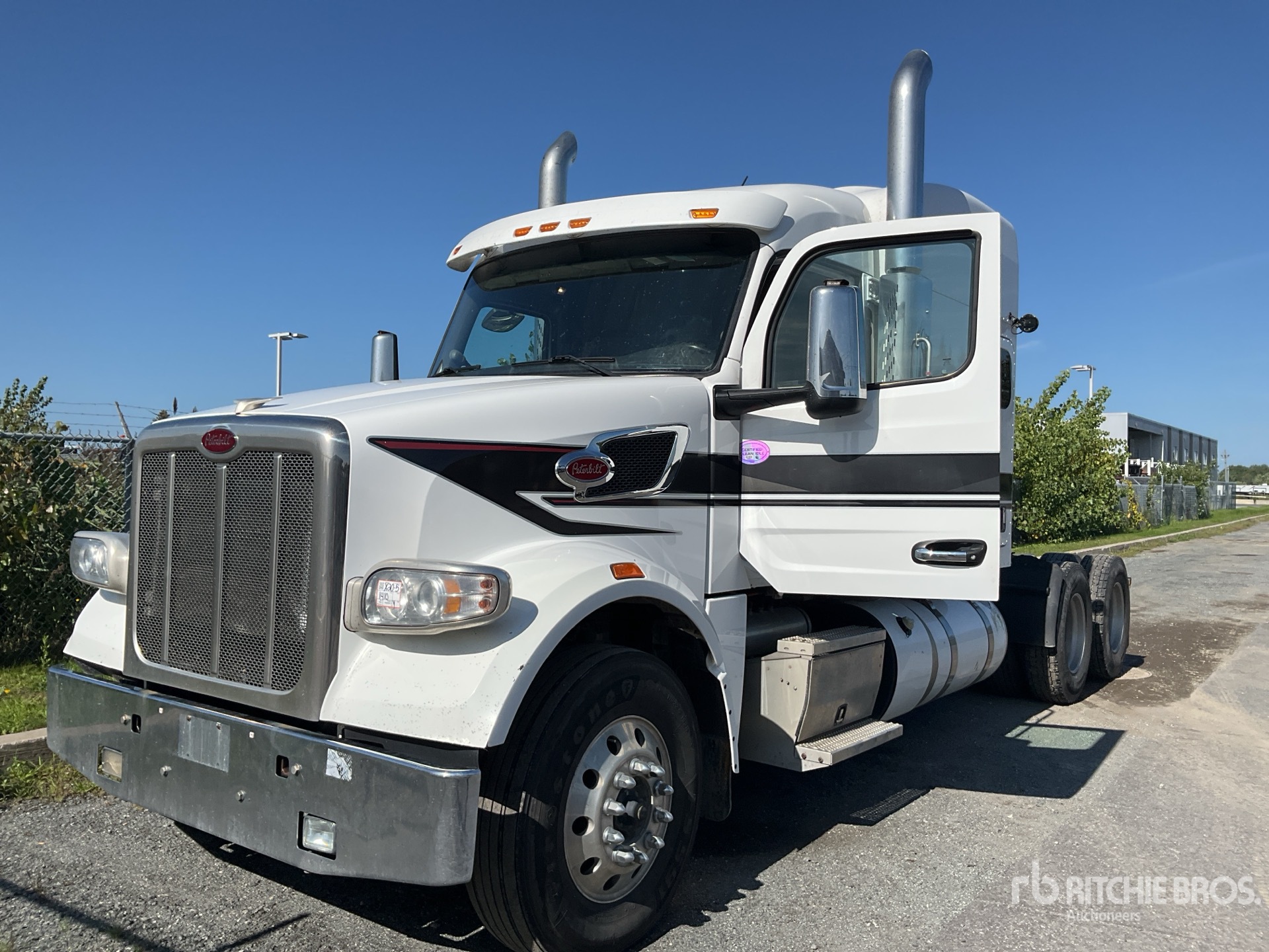 2023 Peterbilt 567