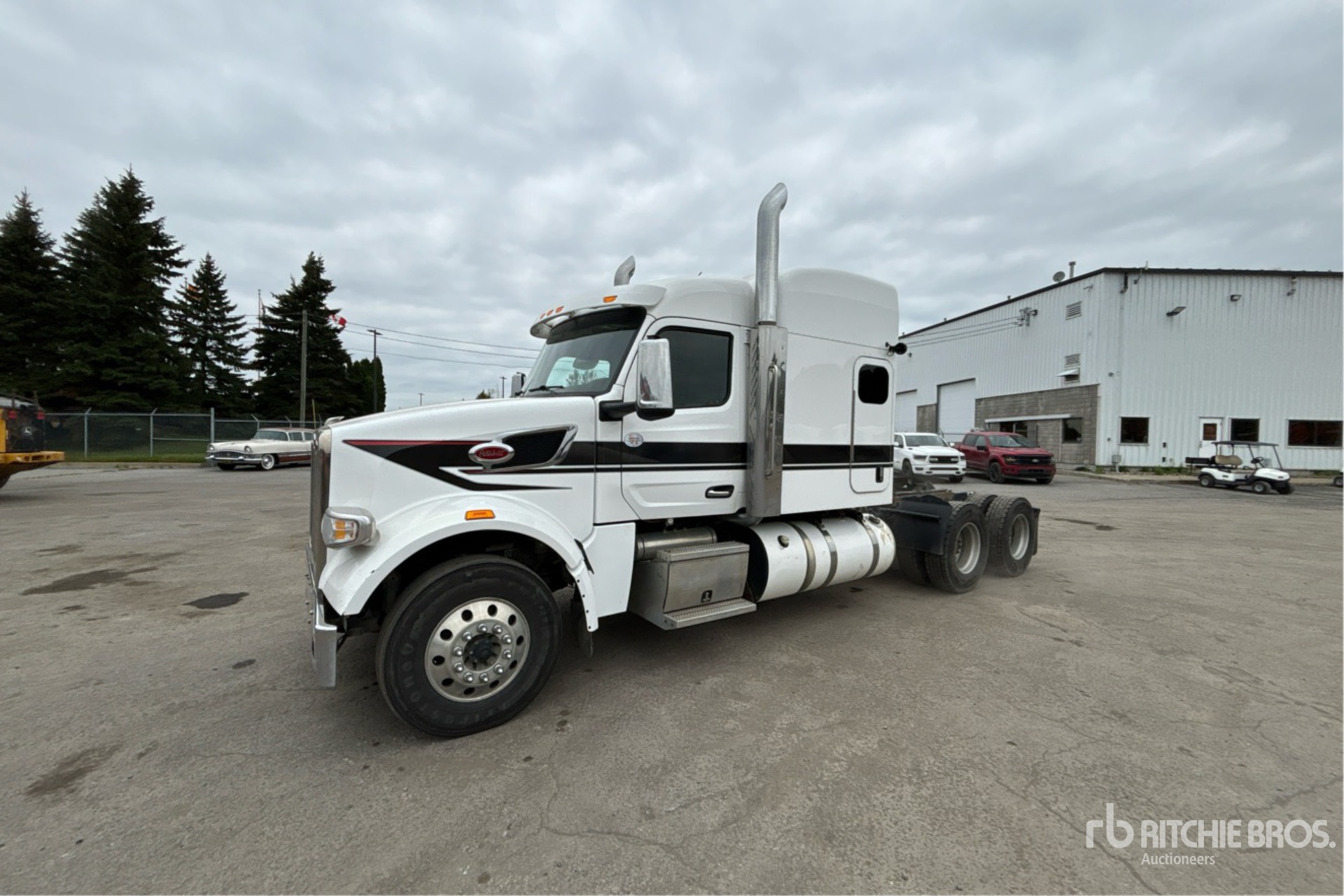 2023 Peterbilt 567