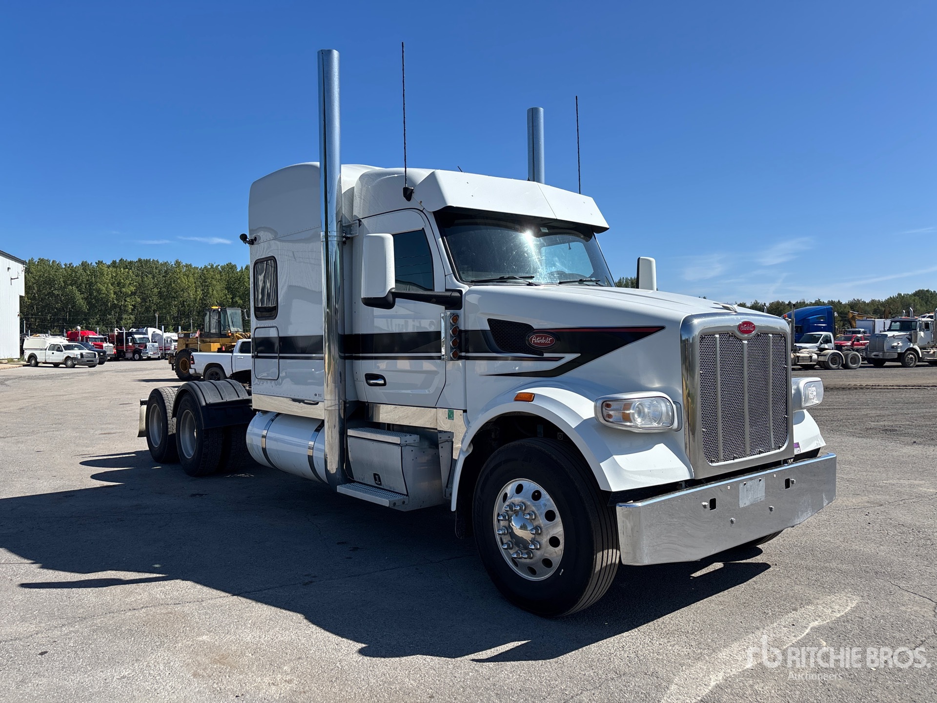 2023 Peterbilt 567