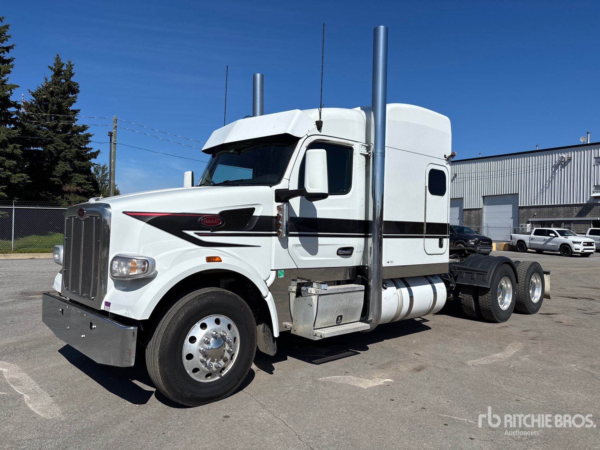 2023 Peterbilt 567