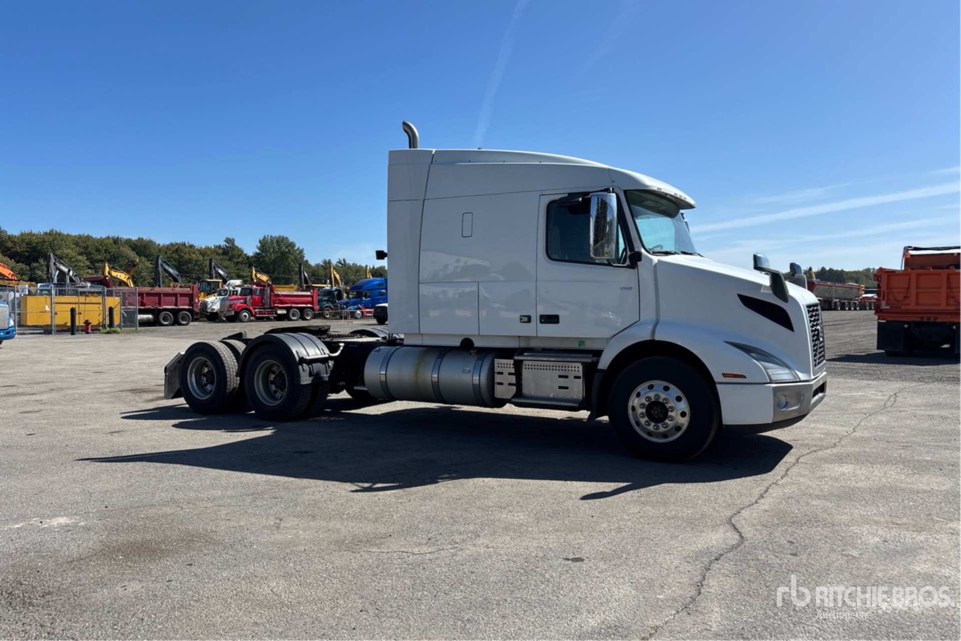2020 Volvo VNR