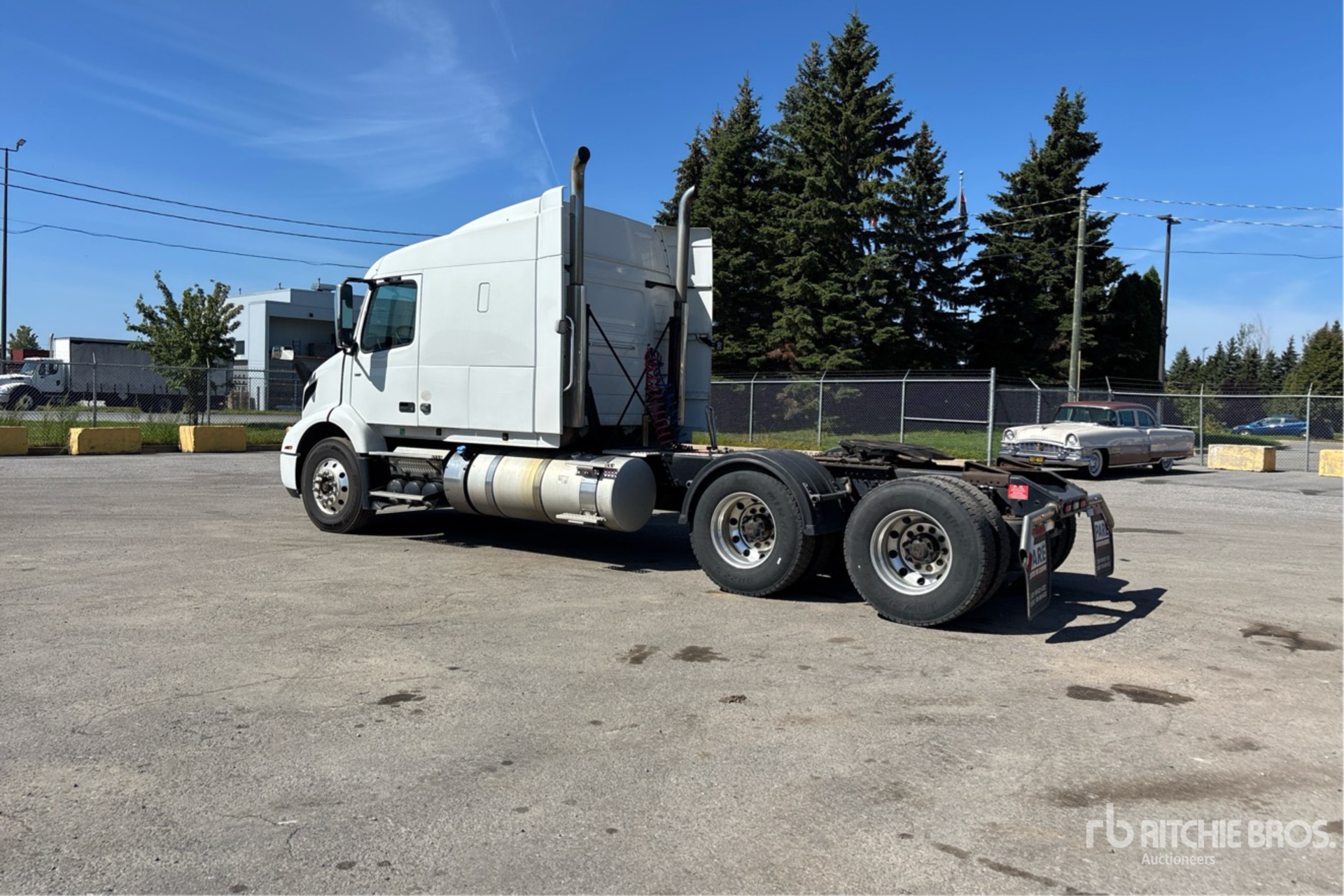 2020 Volvo VNR