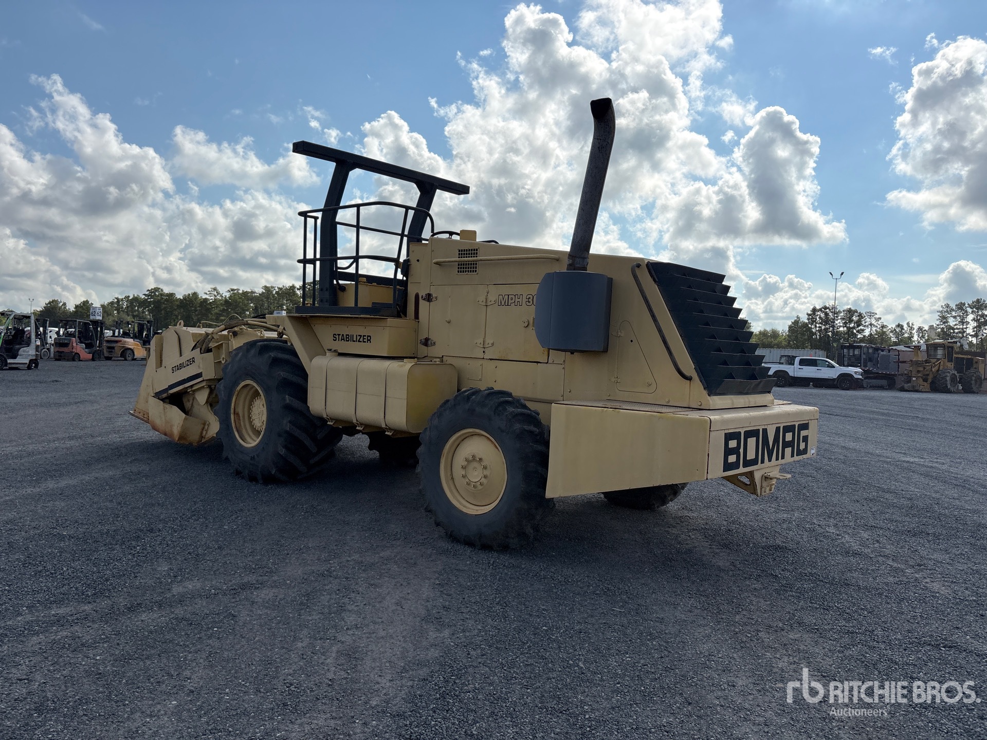 2003 Bomag MPH364S