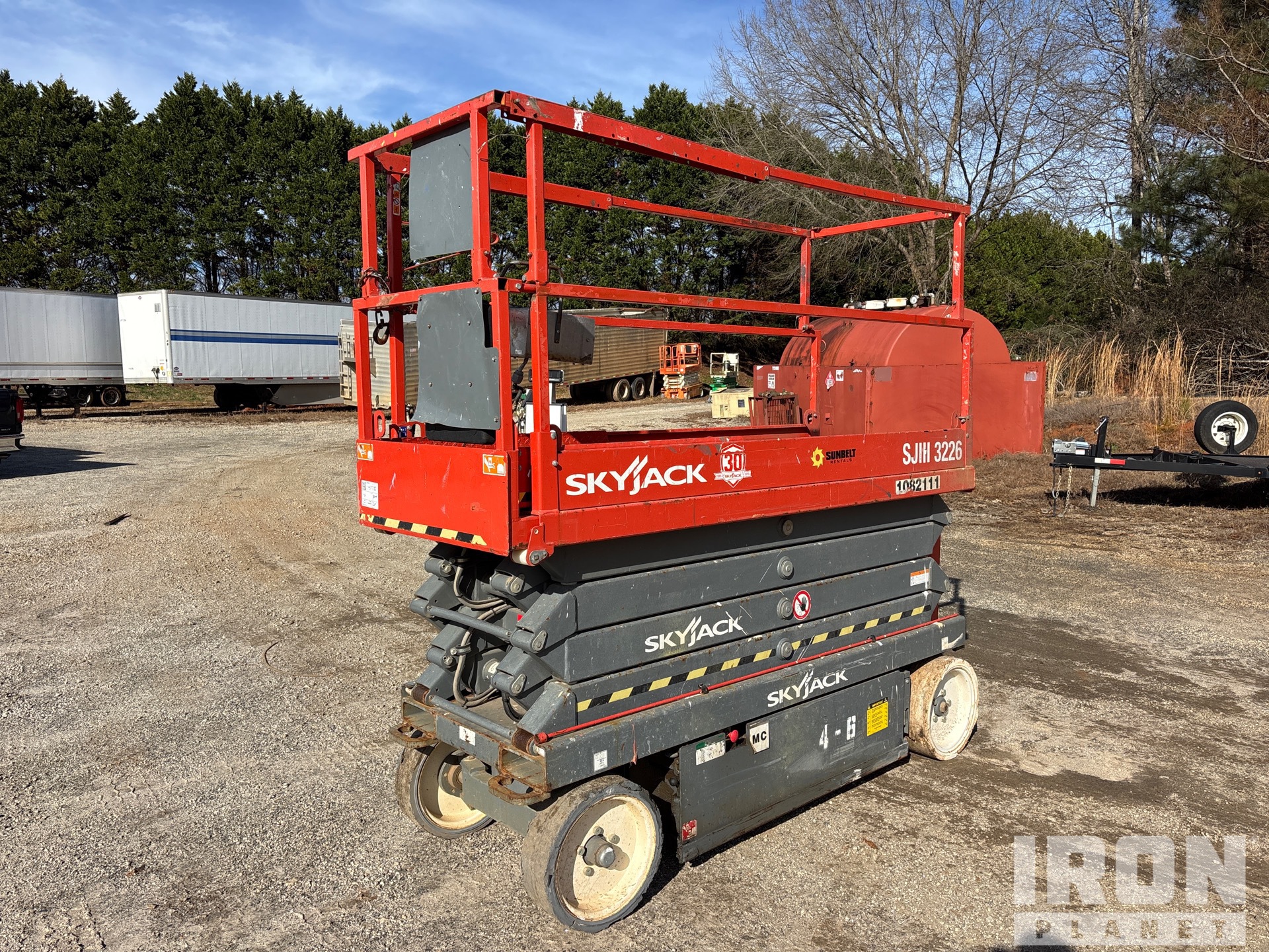 General Appearance - Scissor Lift* with Bild, Ecke vorne links