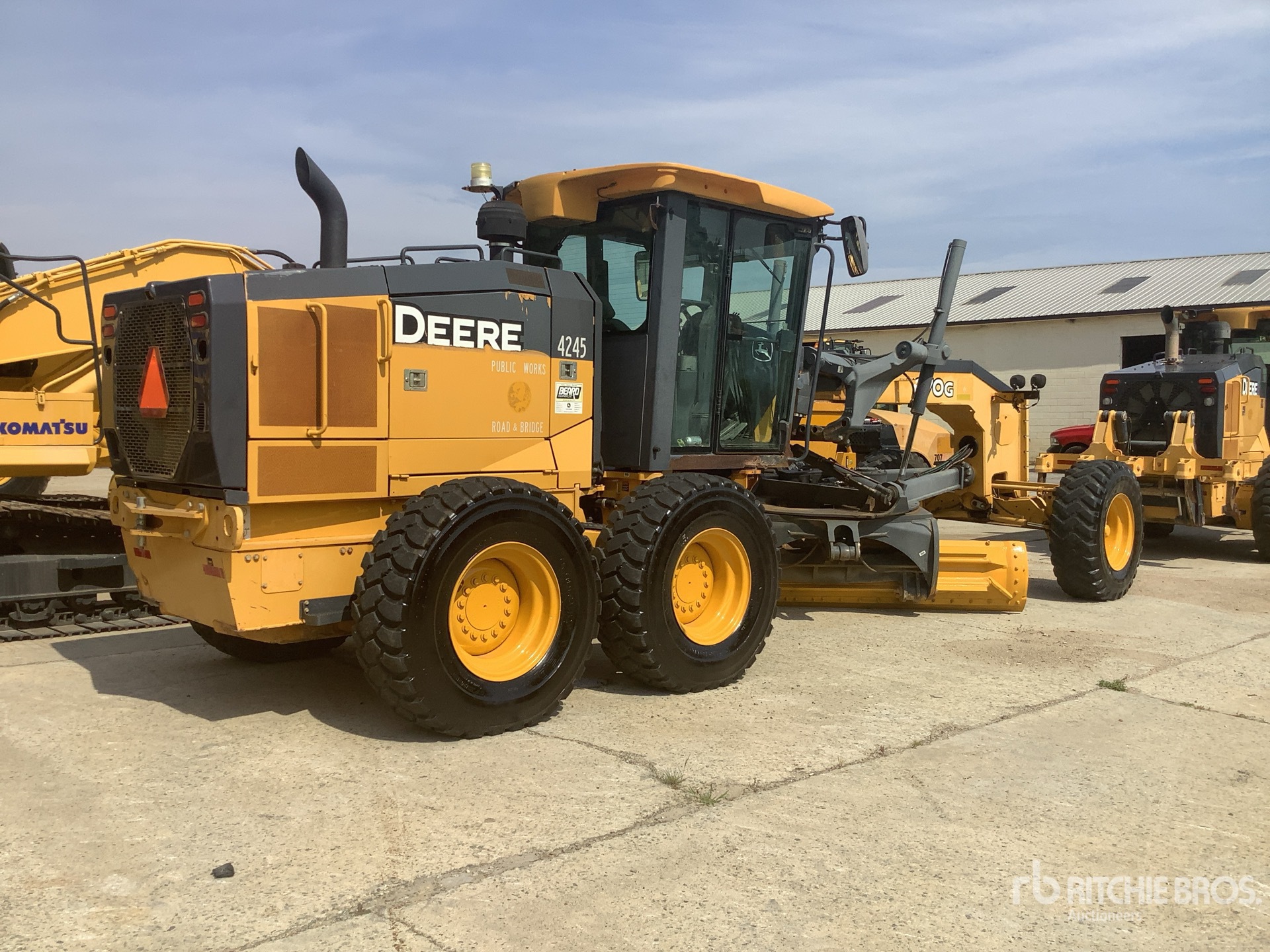 2017 John Deere 670G
