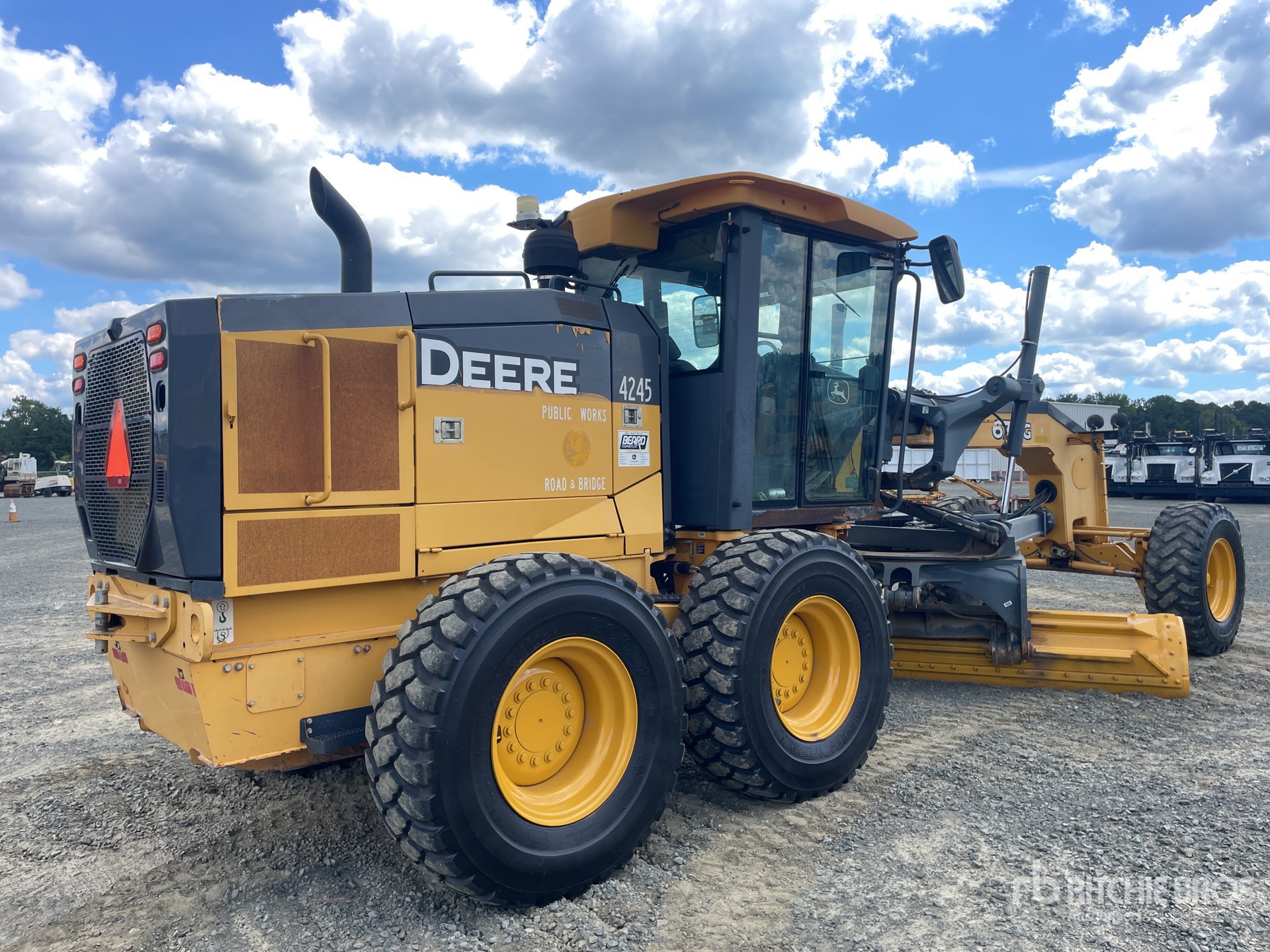 2017 John Deere 670G