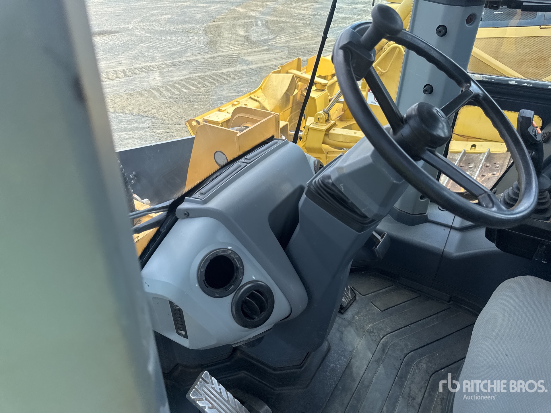 2019 John Deere 544L