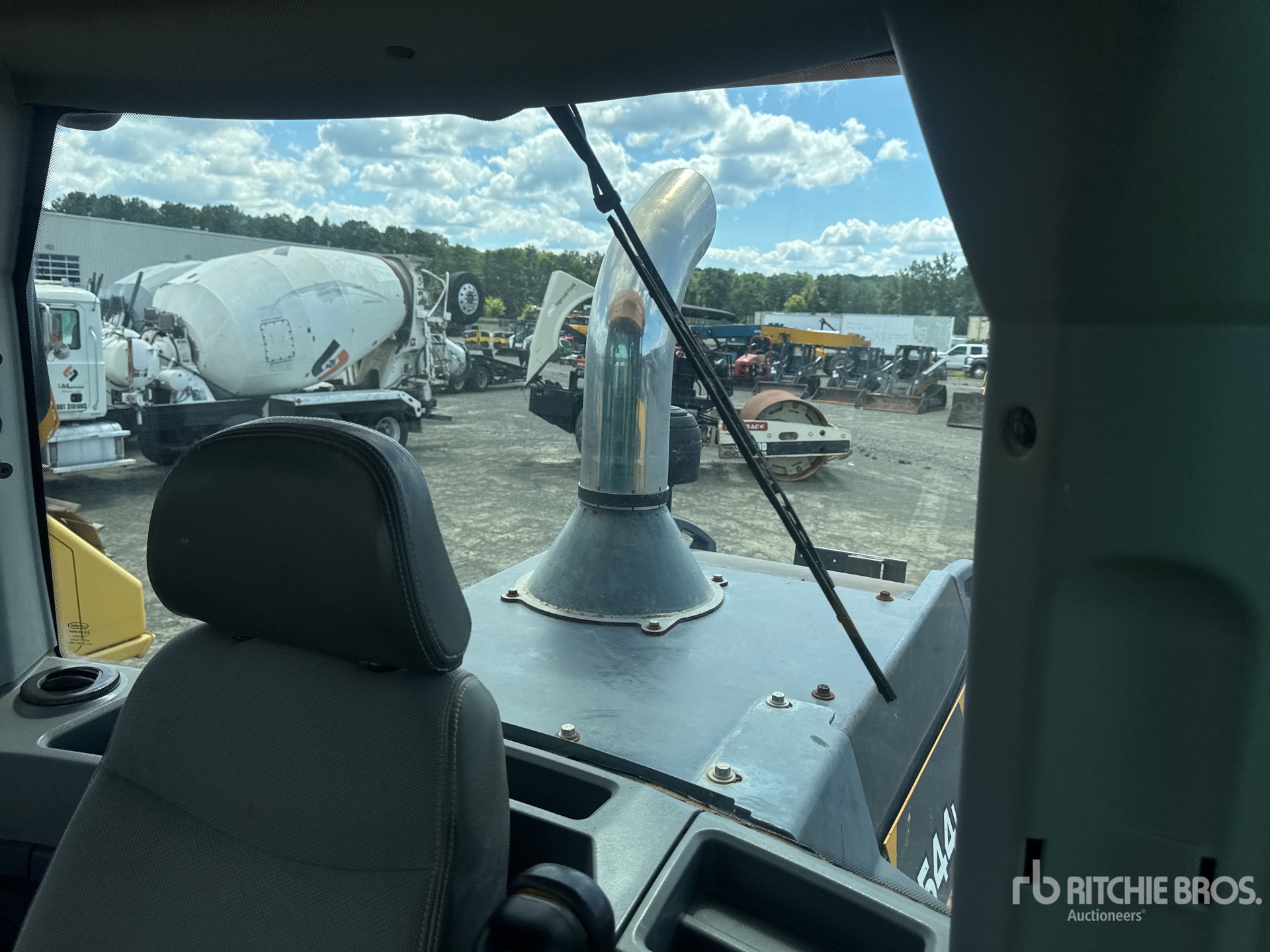 2019 John Deere 544L