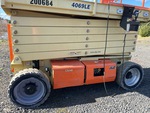 General Appearance - Scissor Lift* with