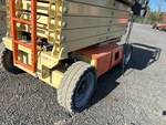 General Appearance - Scissor Lift* with