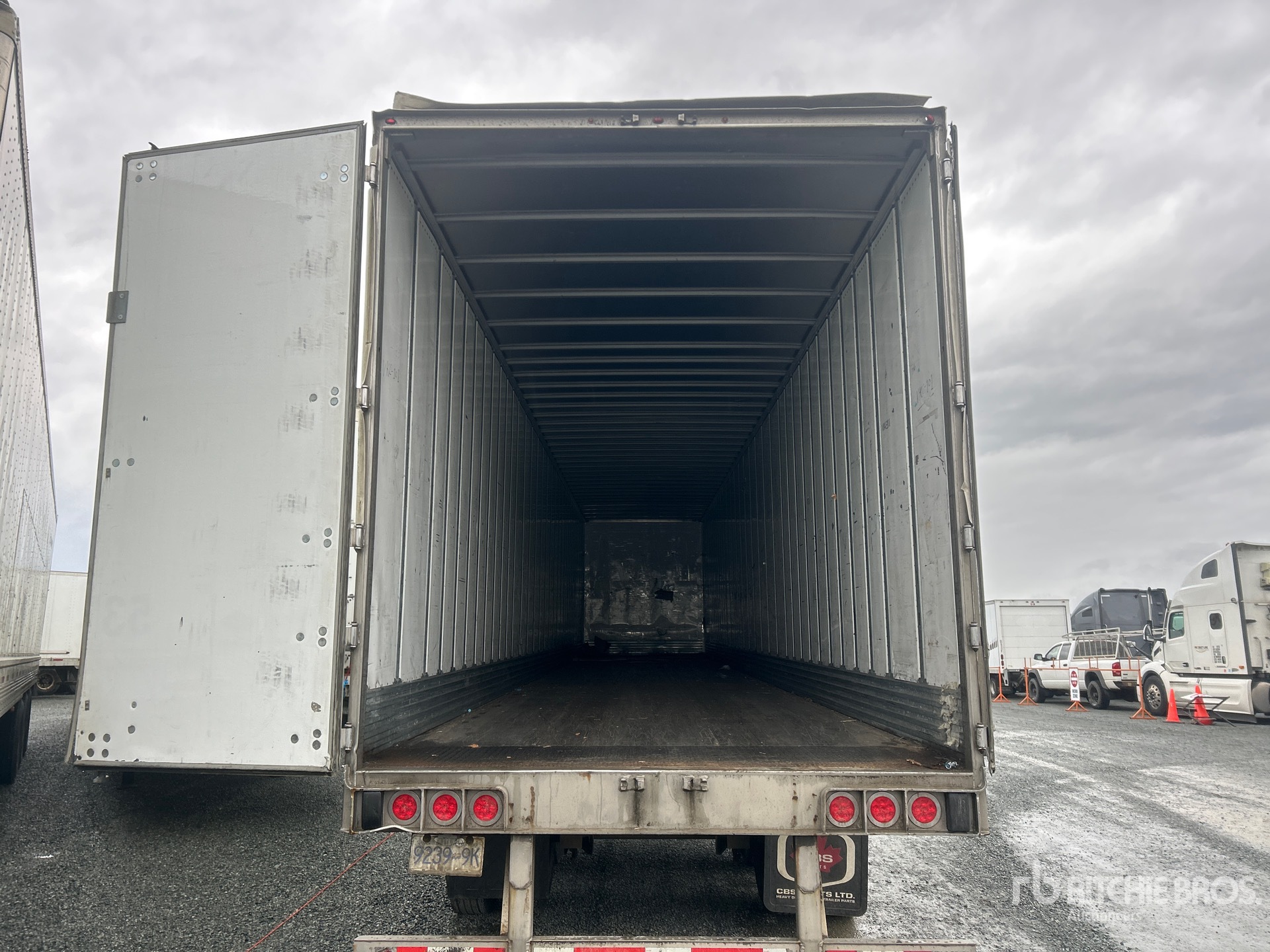 2019 Utility 53 ft x 102 in T/A
