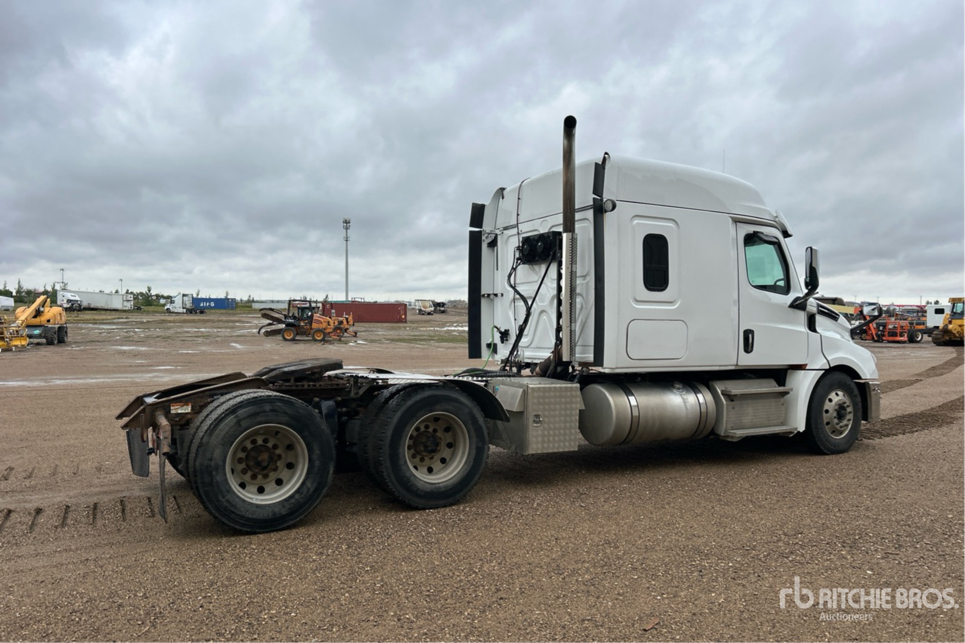 2019 Freightliner CASCADIA 126