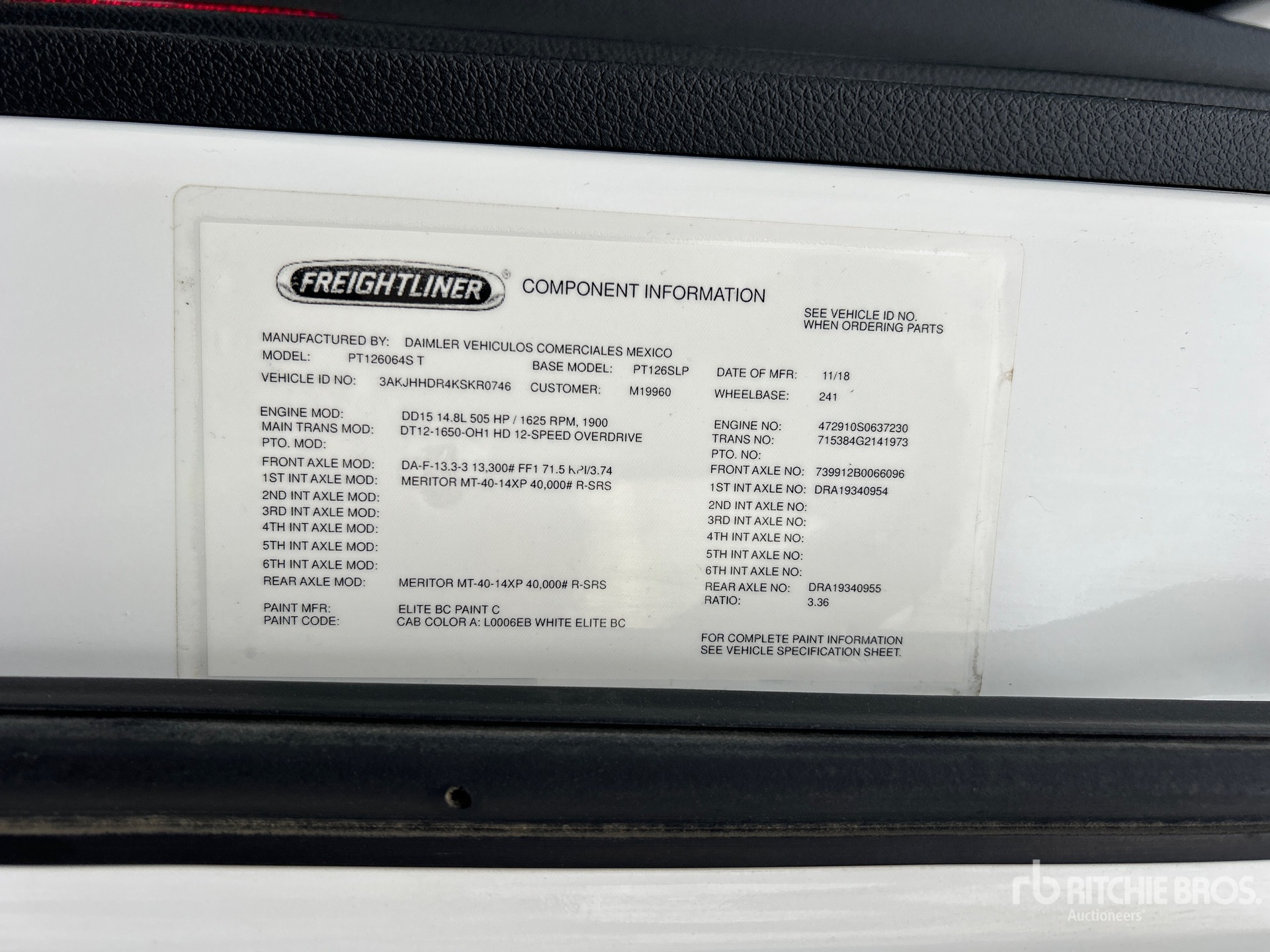 2019 Freightliner CASCADIA 126