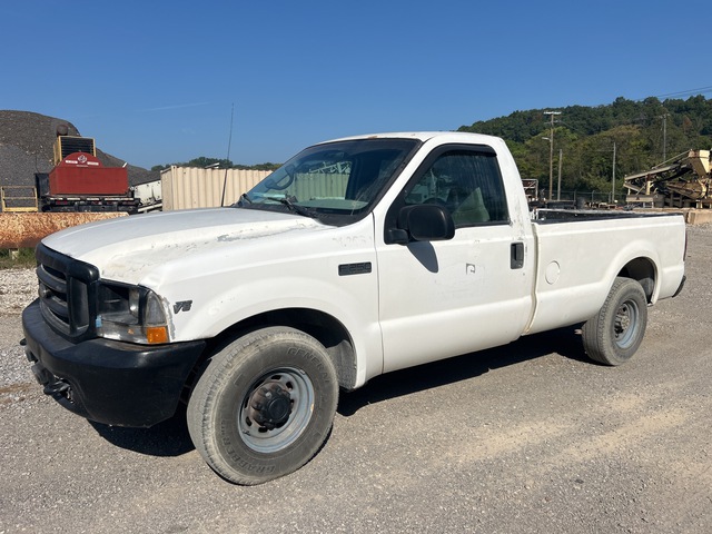 2001 Ford F-250 Super Duty XL 4x2 Pickup