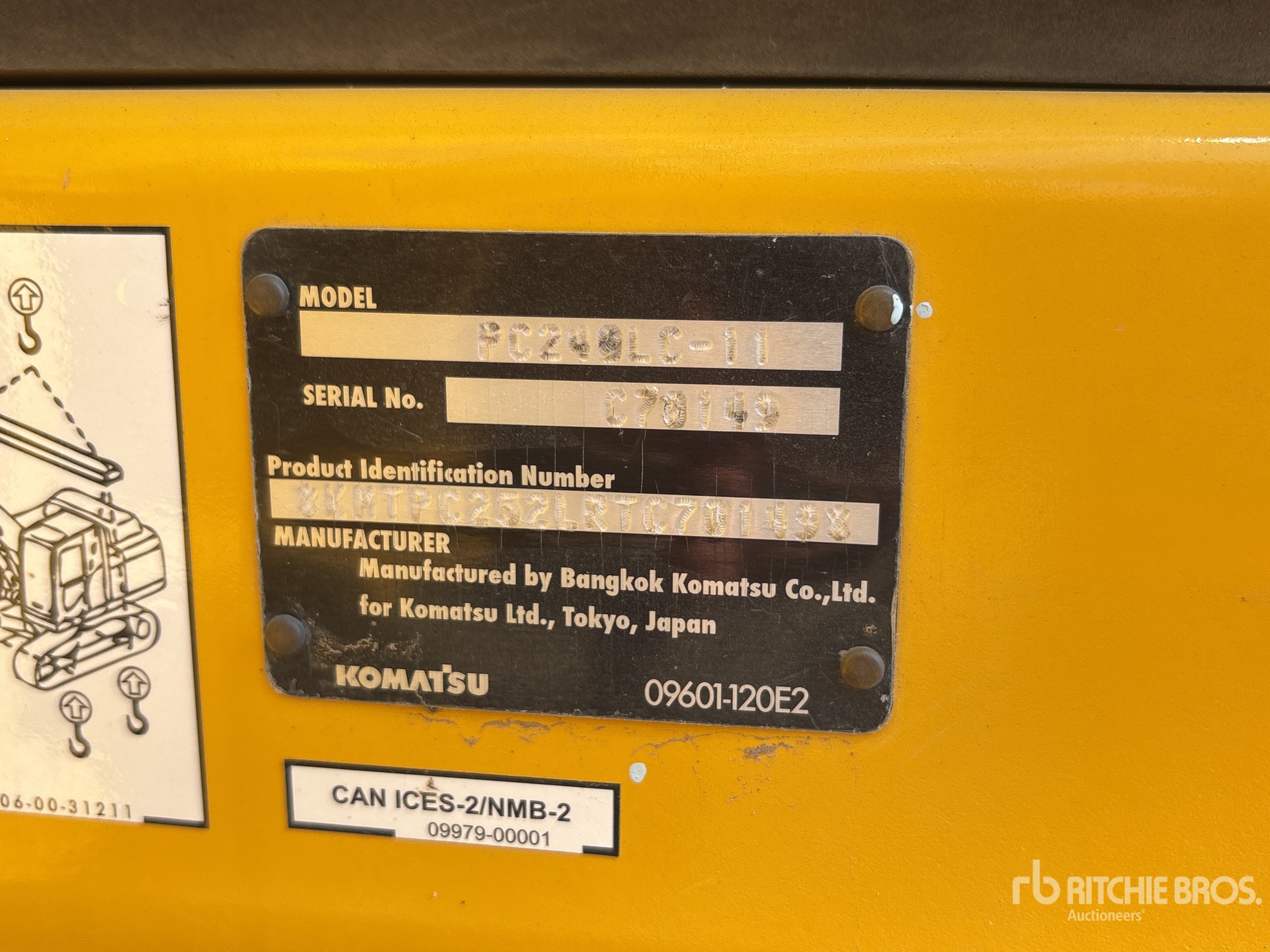 2024 Komatsu PC240-LC-11