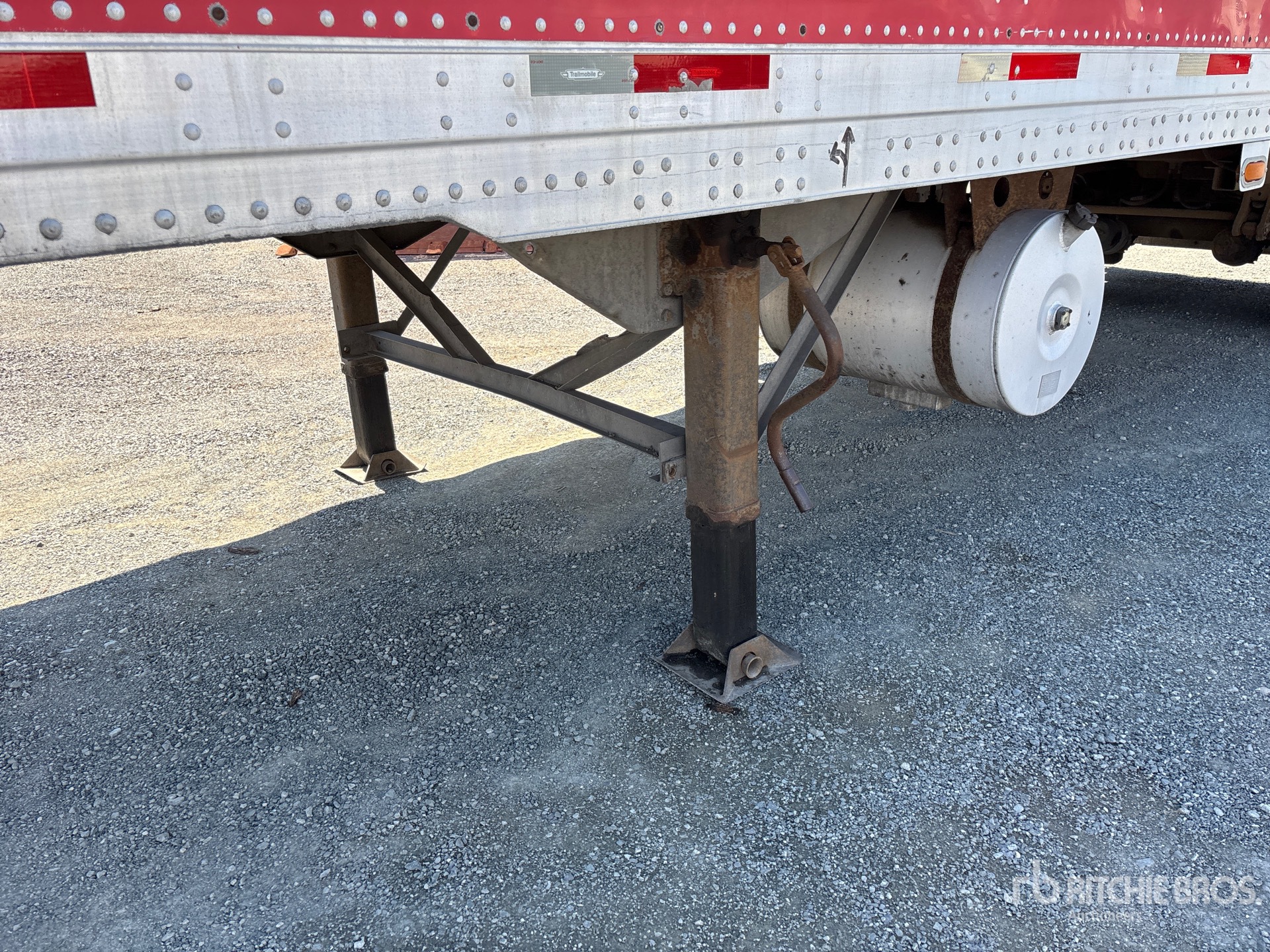 2009 Trailmobile 28 FT S/A HEATED