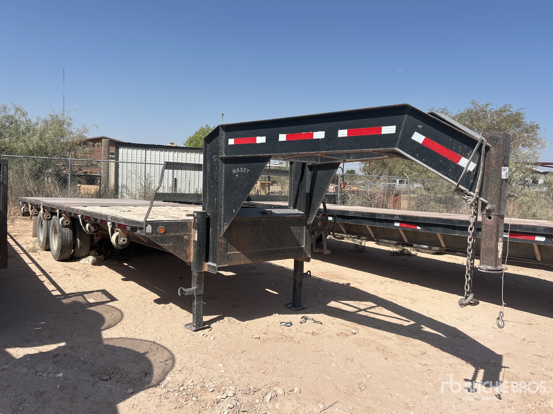 2007 Maxey 24 ft T/A Gooseneck