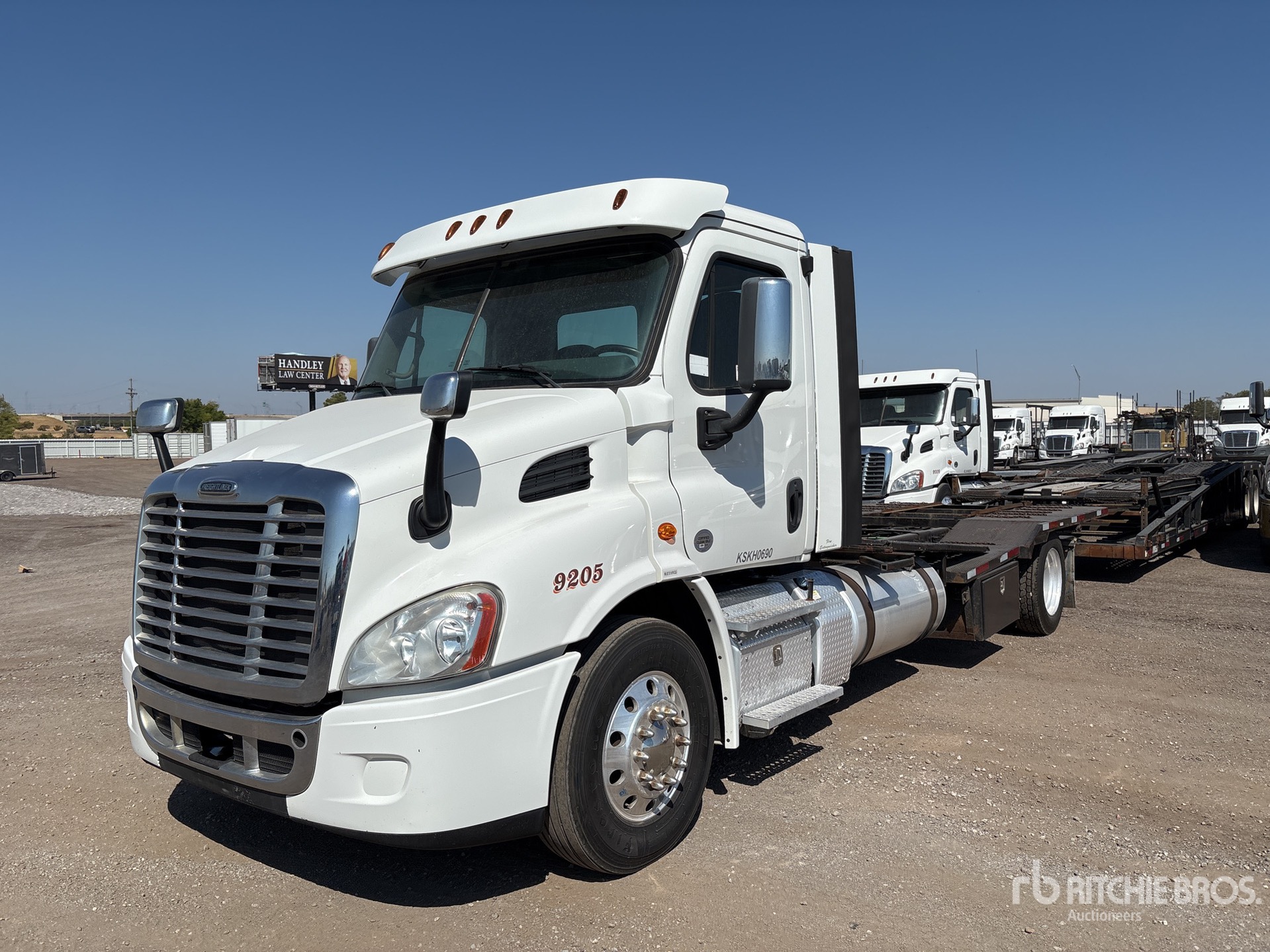 Photo of 2019 Freightliner CASCADIA 113