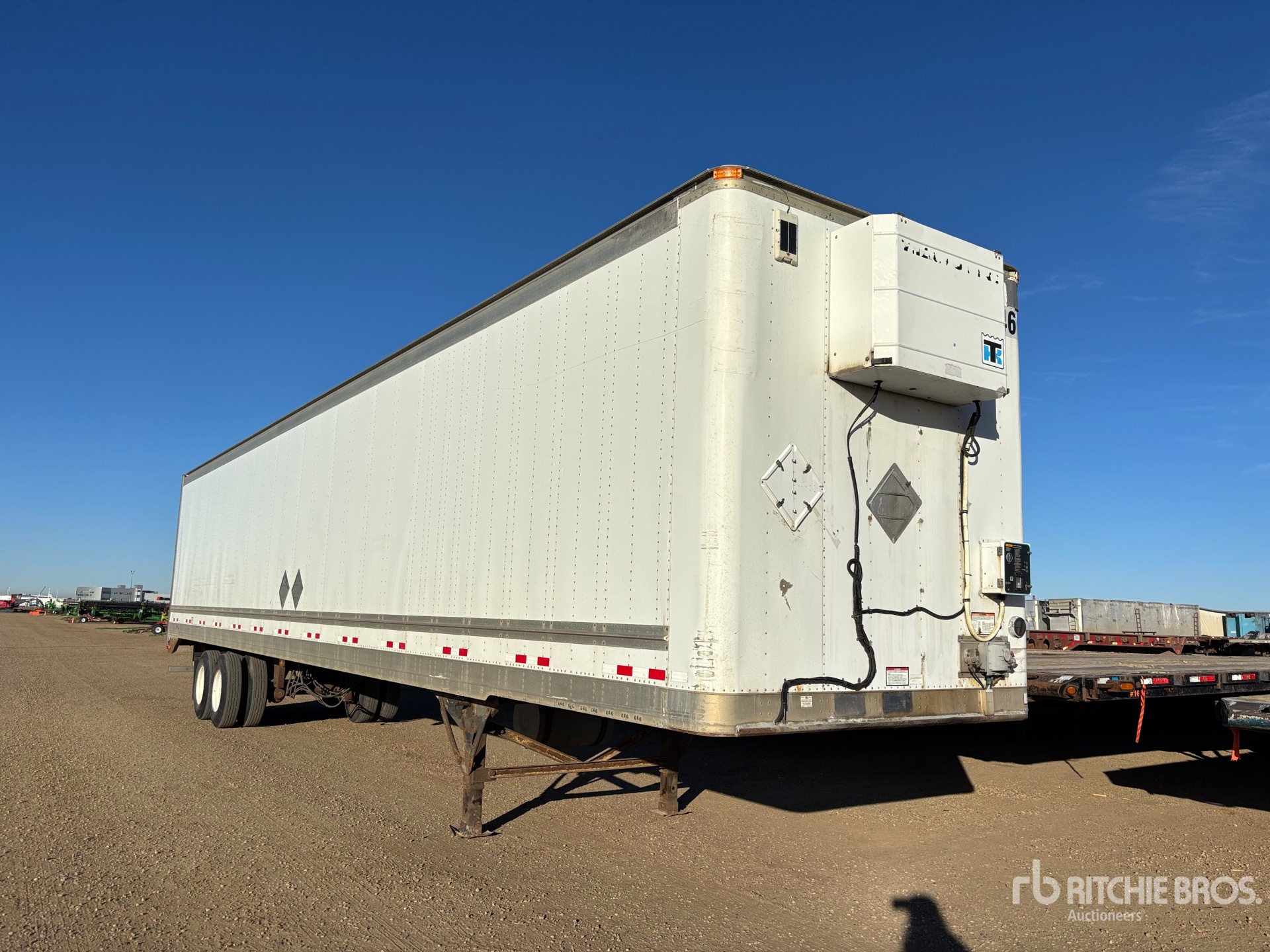 2012 Great Dane 53 FT X 102 IN T/A HEATED