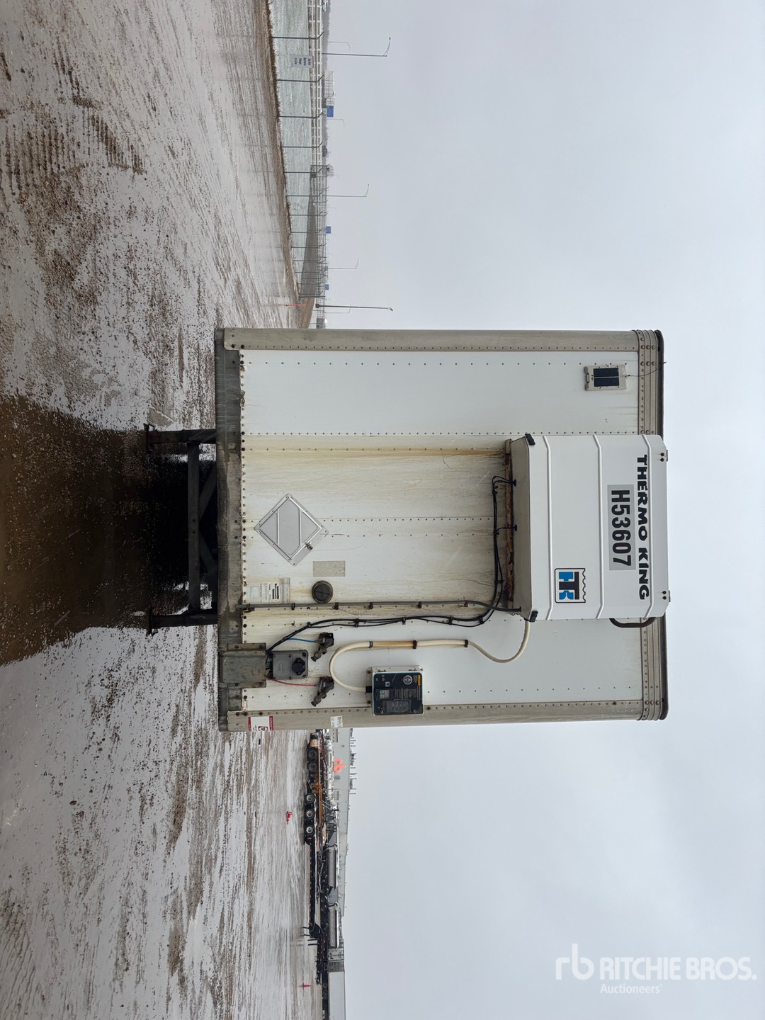 2012 Vanguard 53 FT X 102 IN TRI/A HEATED