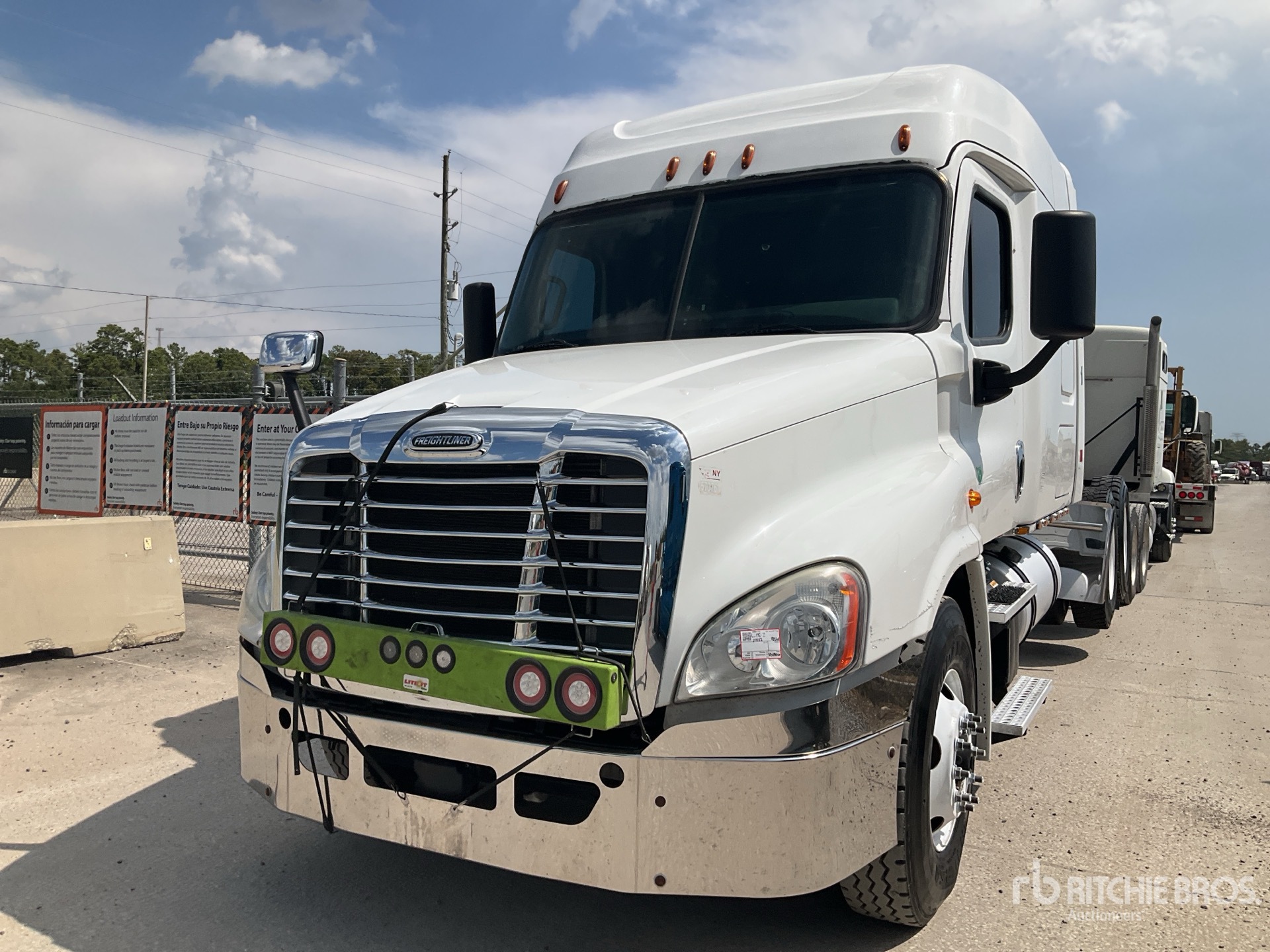 2018 Freightliner CASCADIA 125