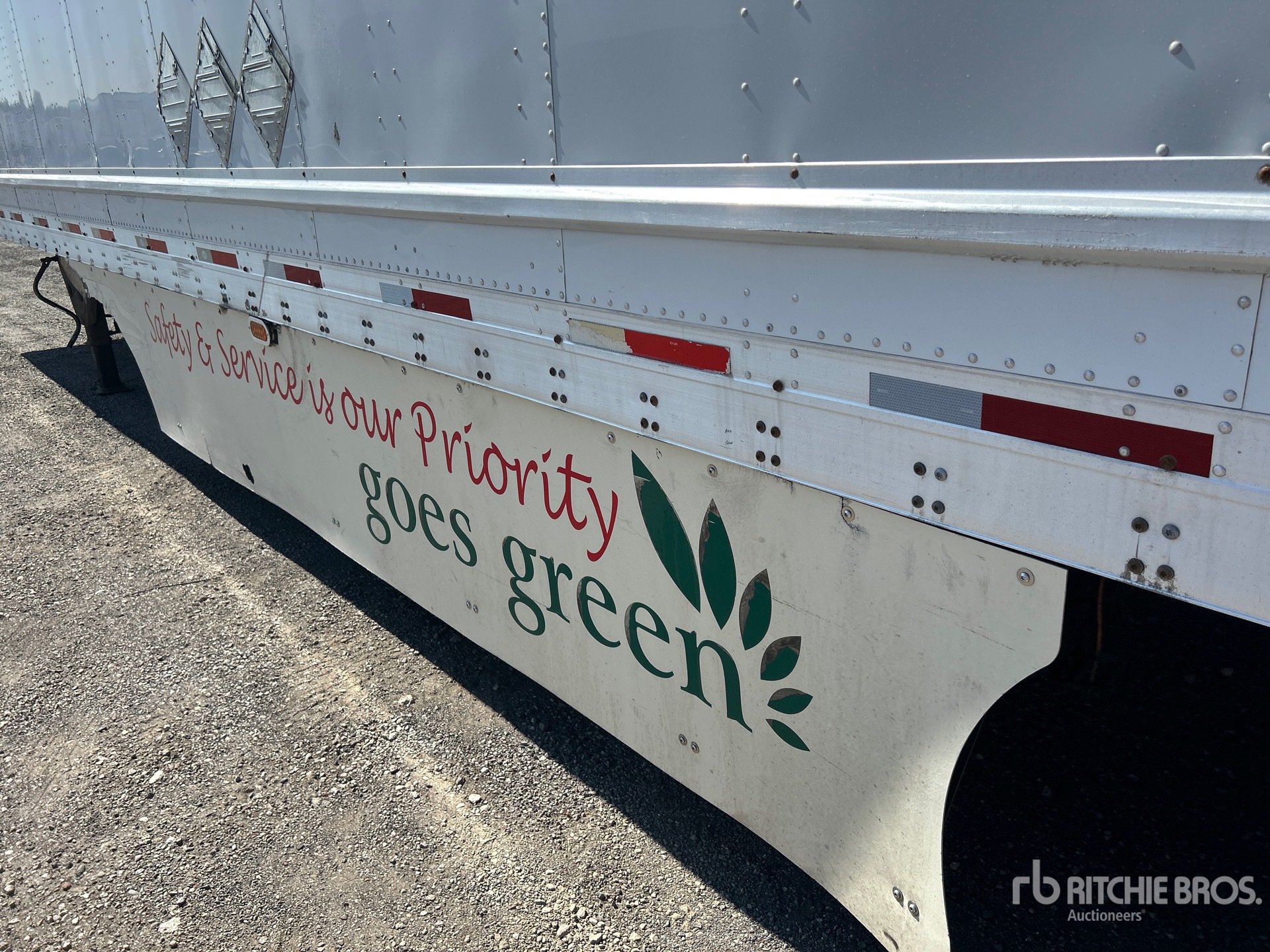 2012 Utility 53 ft x 102 in T/A
