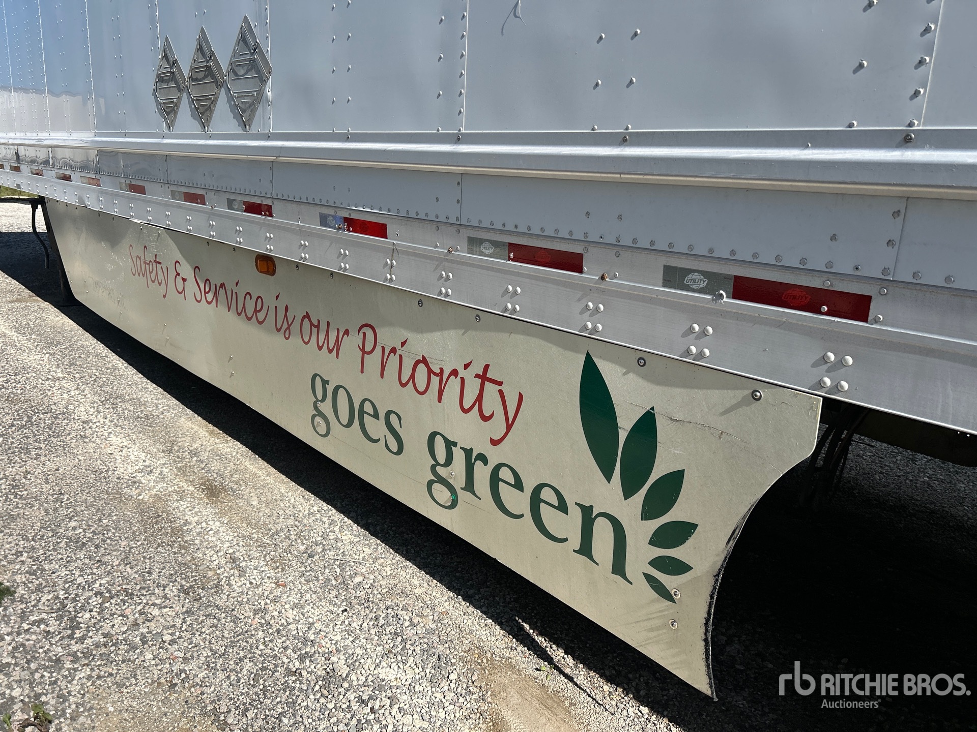 2012 Utility 53 ft x 102 in T/A