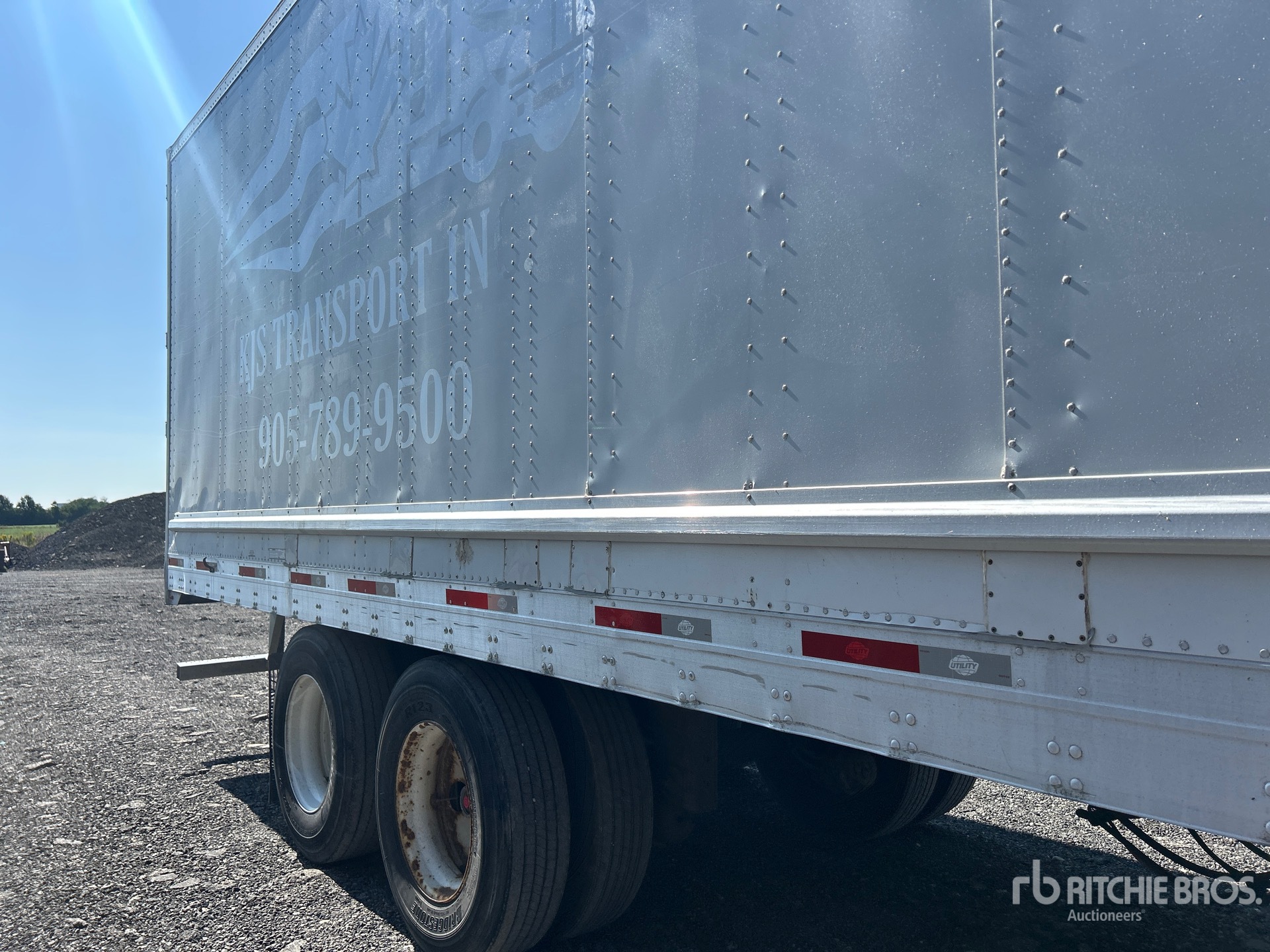 2012 Utility 53 ft x 102 in T/A