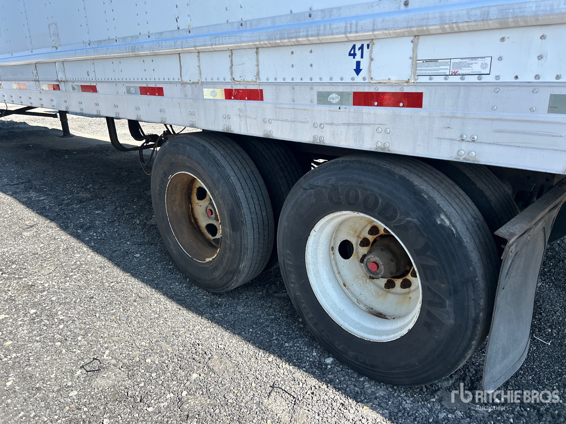 2012 Utility 53 ft x 102 in T/A