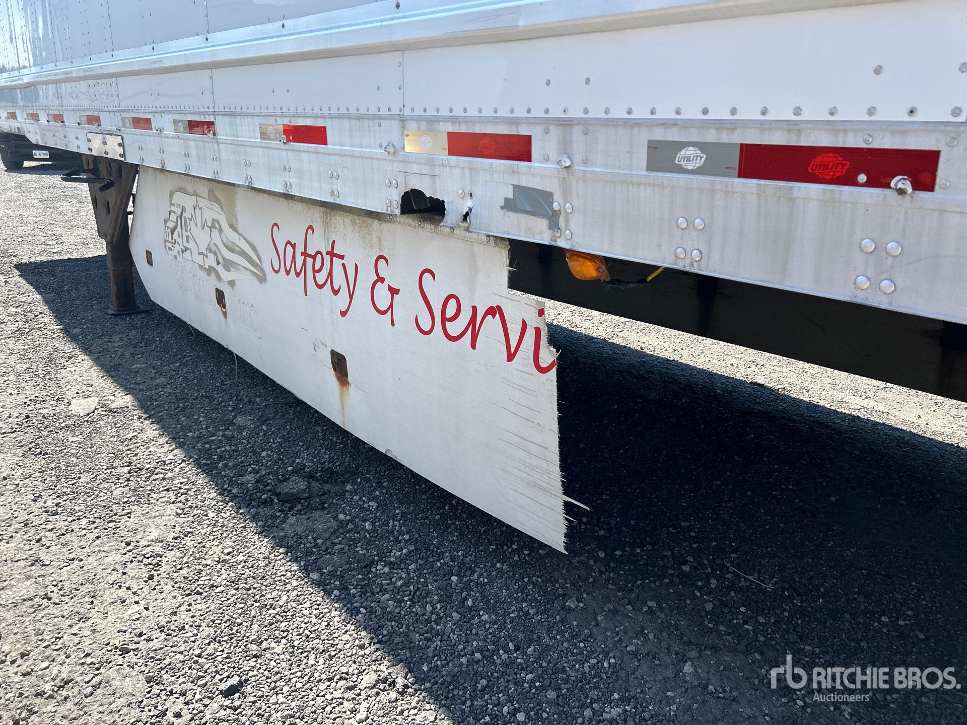 2013 Utility 53 ft x 102 in T/A