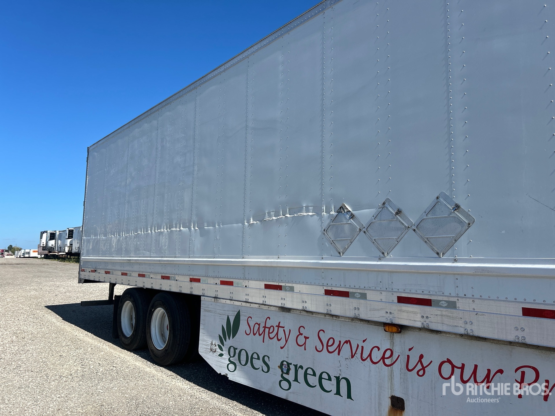 2013 Utility 53 ft x 102 in T/A
