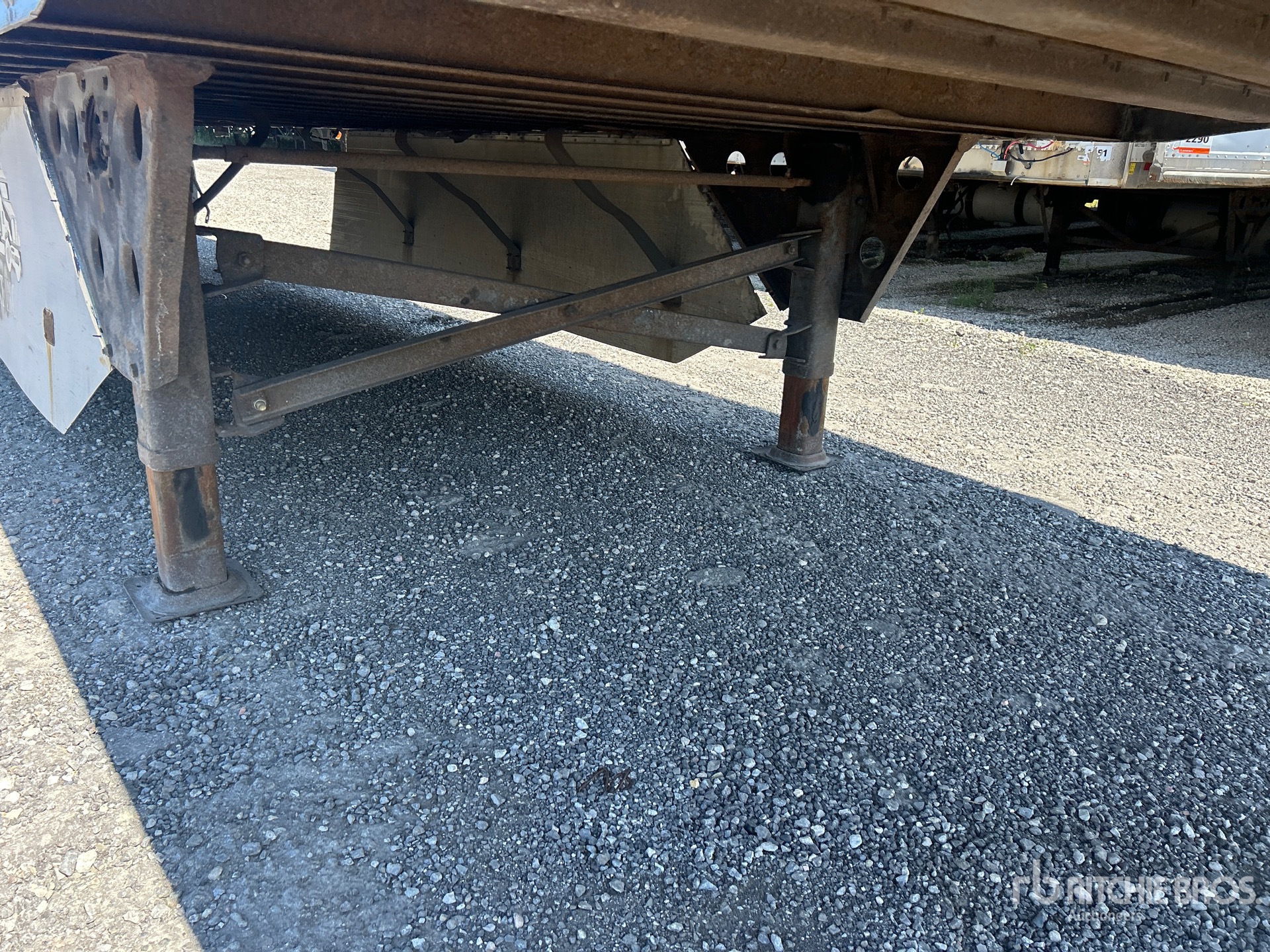 2013 Utility 53 ft x 102 in T/A